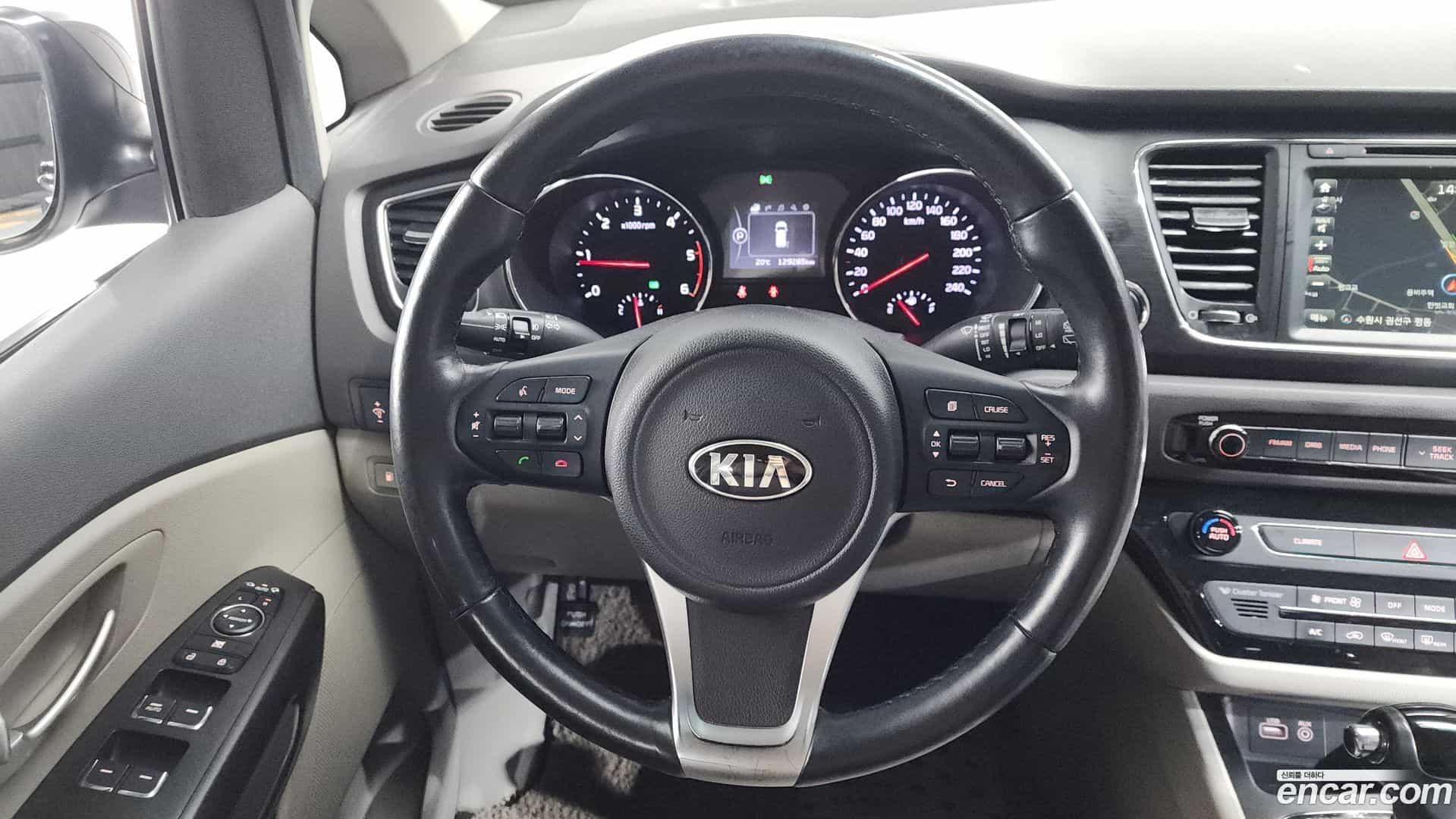 Canival Kia 2015.6-OPTION-018