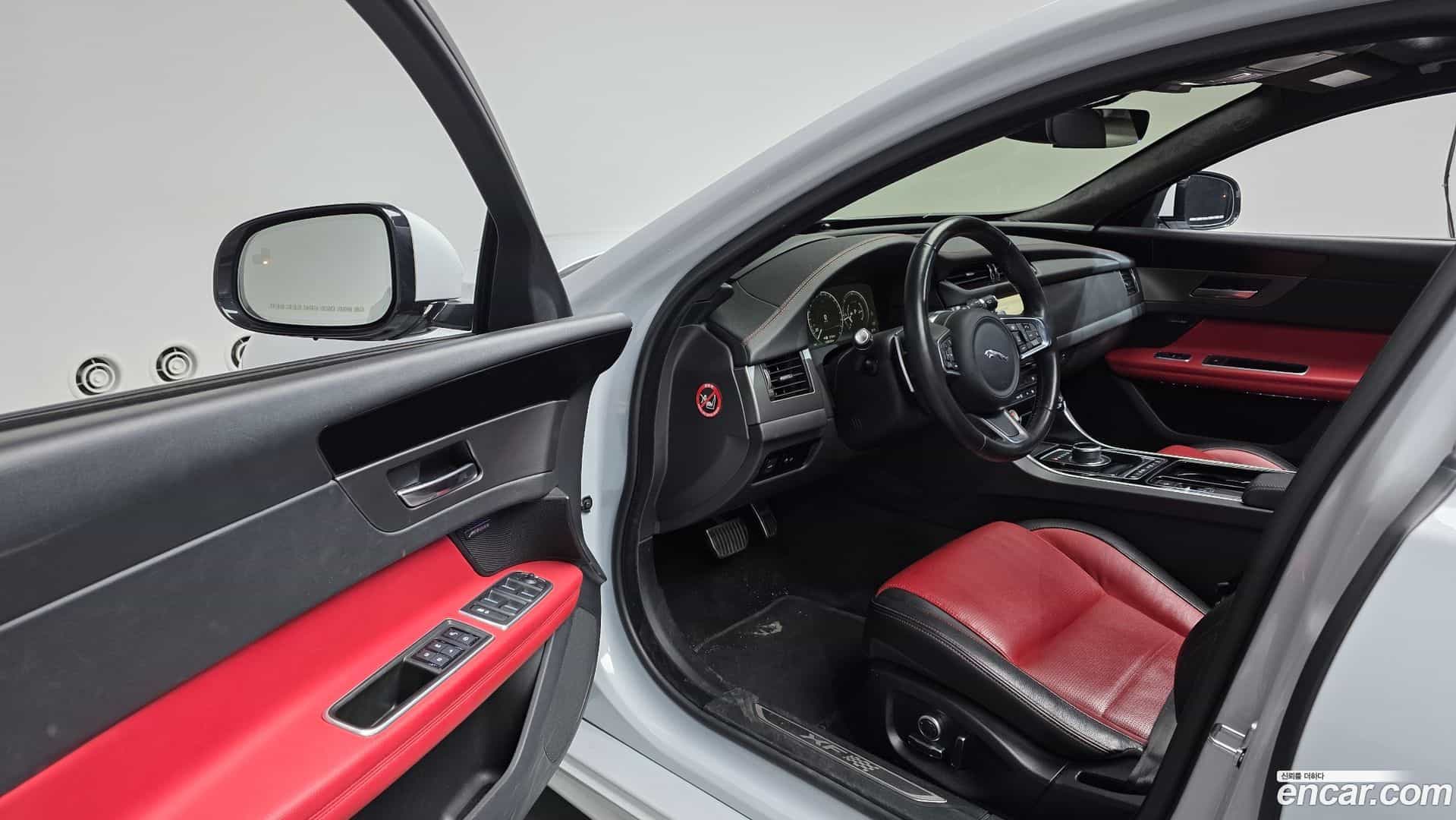 XF Jaguar 2020.11-INNER-010