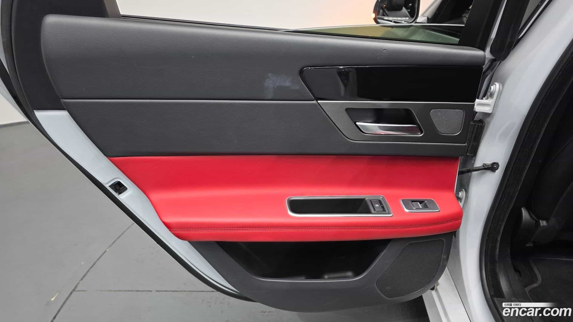 XF Jaguar 2020.11-INNER-035