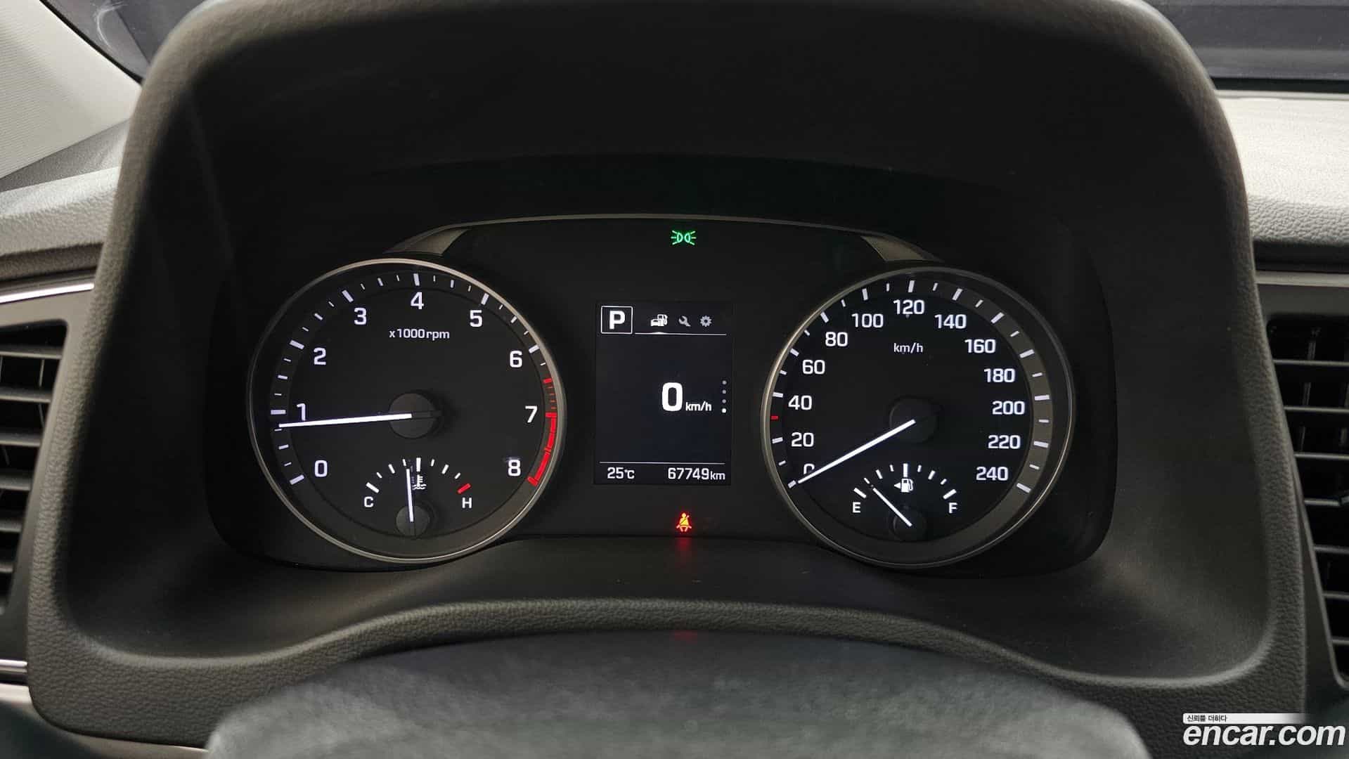 AVANTE Hyundai 2018.1-INNER-008