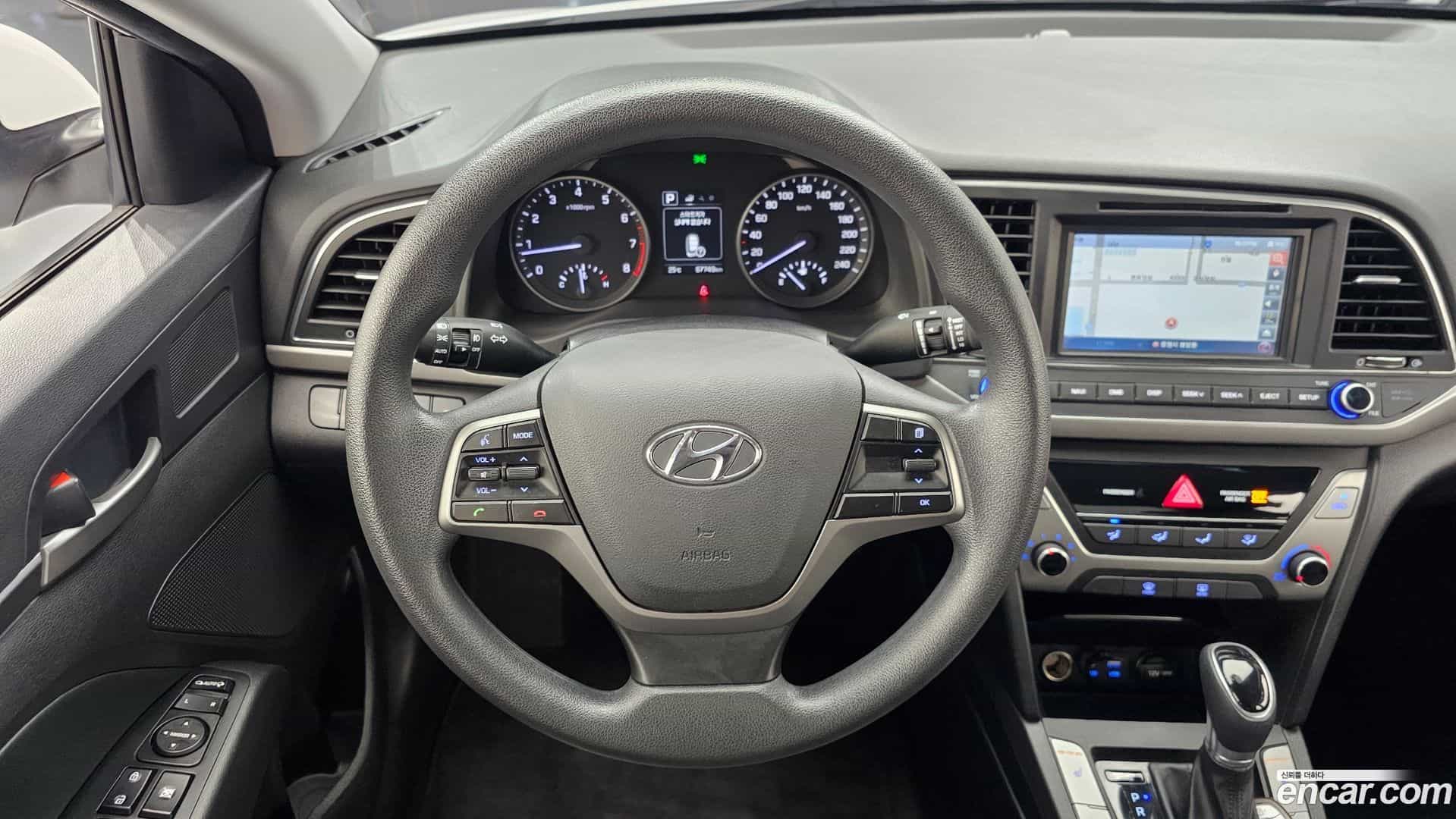 AVANTE Hyundai 2018.1-OPTION-017