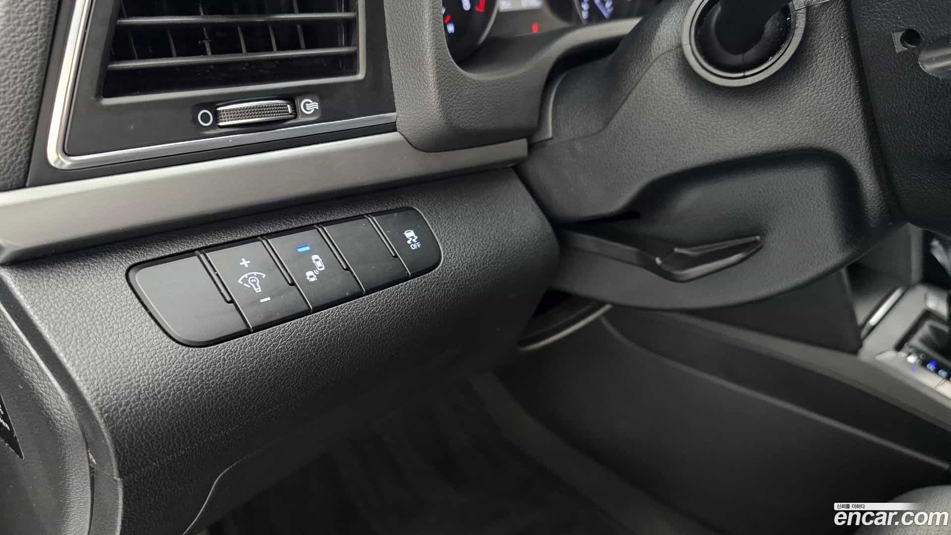 AVANTE Hyundai 2018.1-OPTION-020