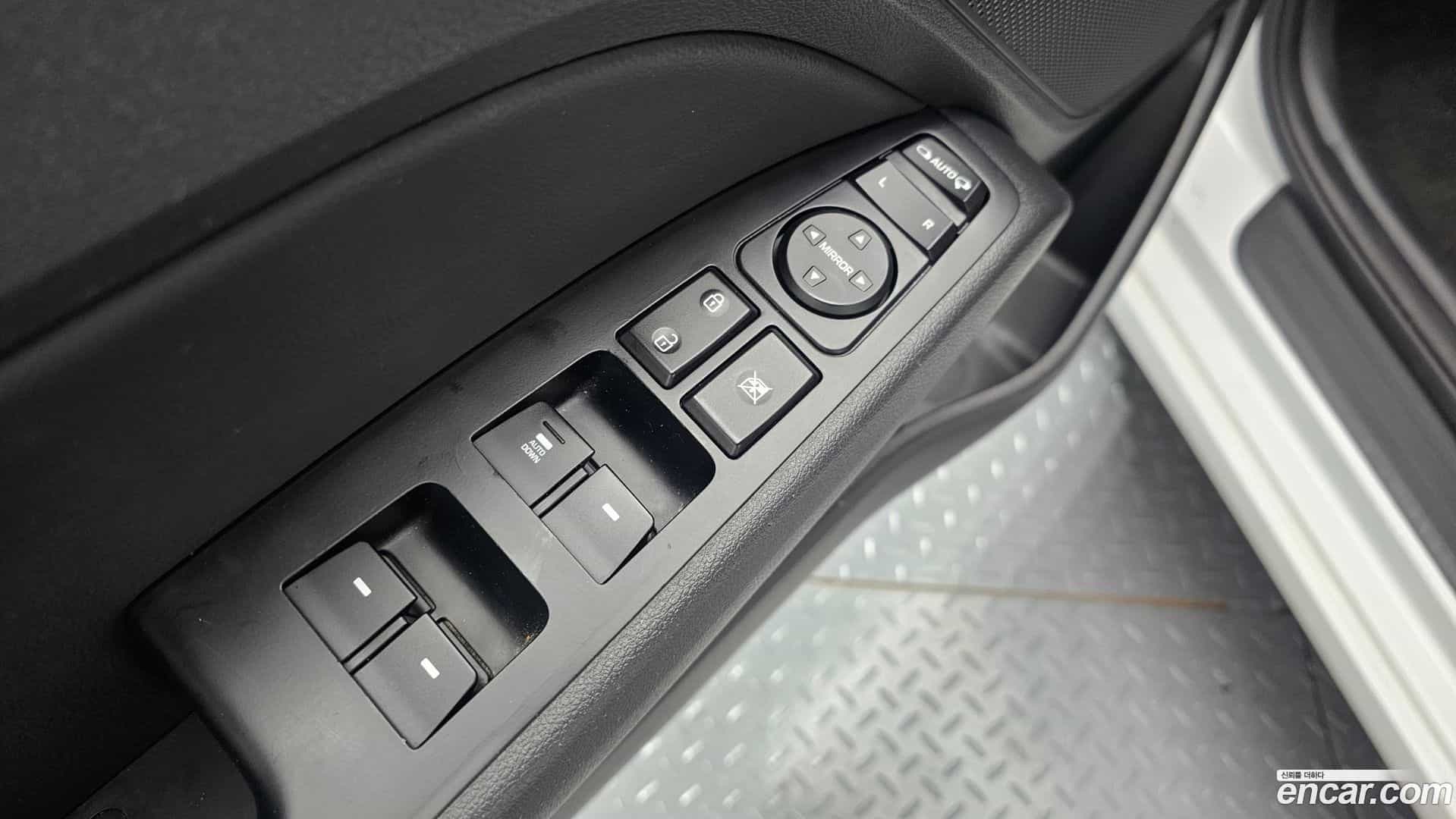 AVANTE Hyundai 2018.1-OPTION-021