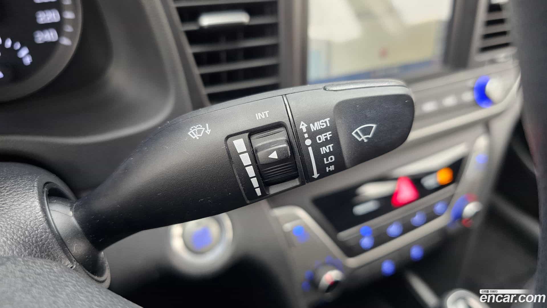AVANTE Hyundai 2018.1-OPTION-043