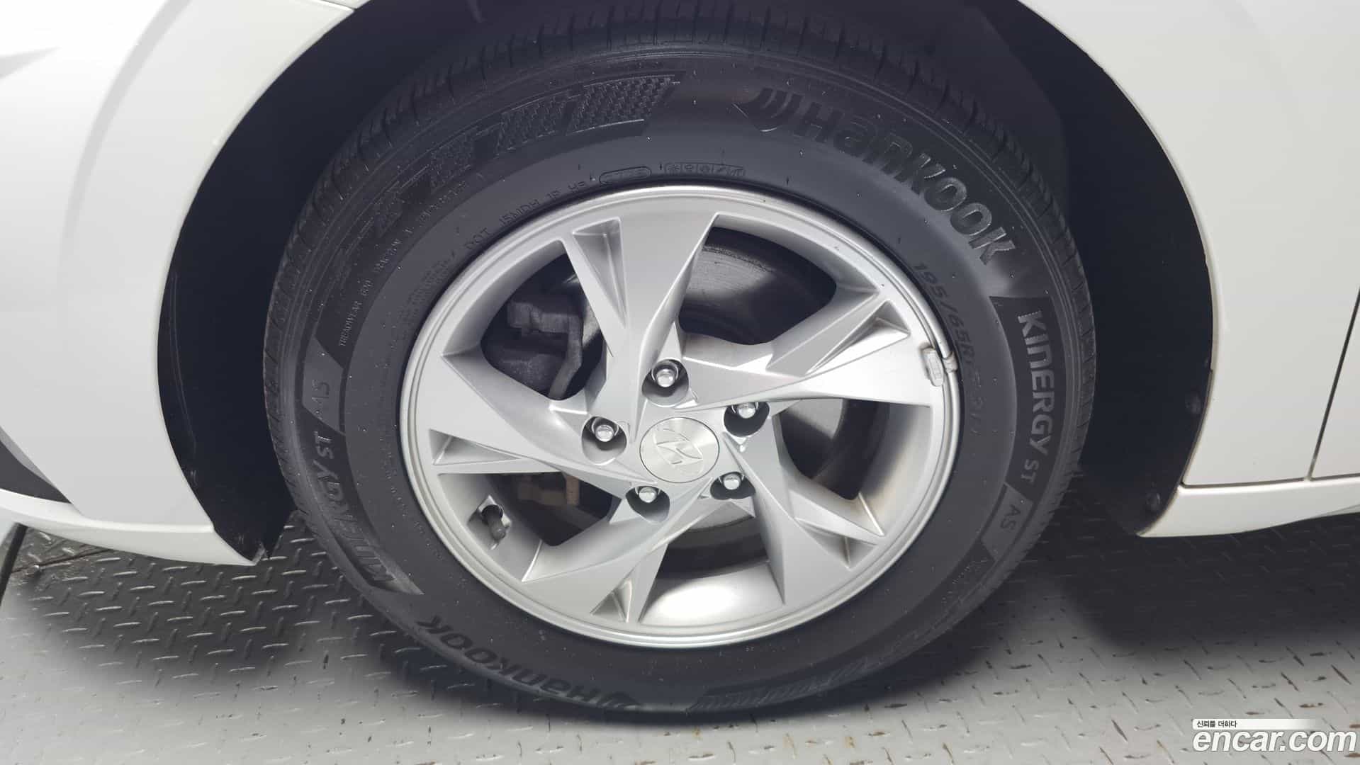 AVANTE Hyundai 2022.5-OUTER-005