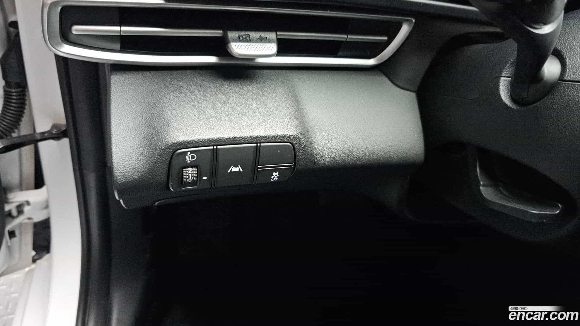 AVANTE Hyundai 2022.5-OPTION-044