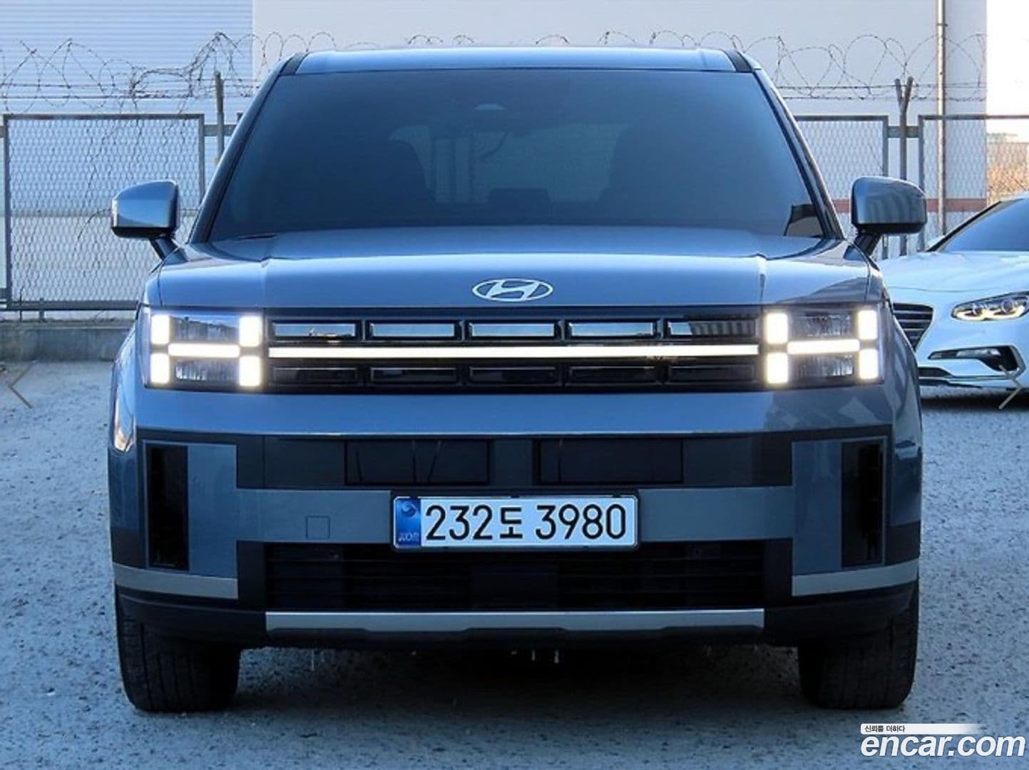Main__Slider__Photo:Santafe Hyundai 2024.6-0