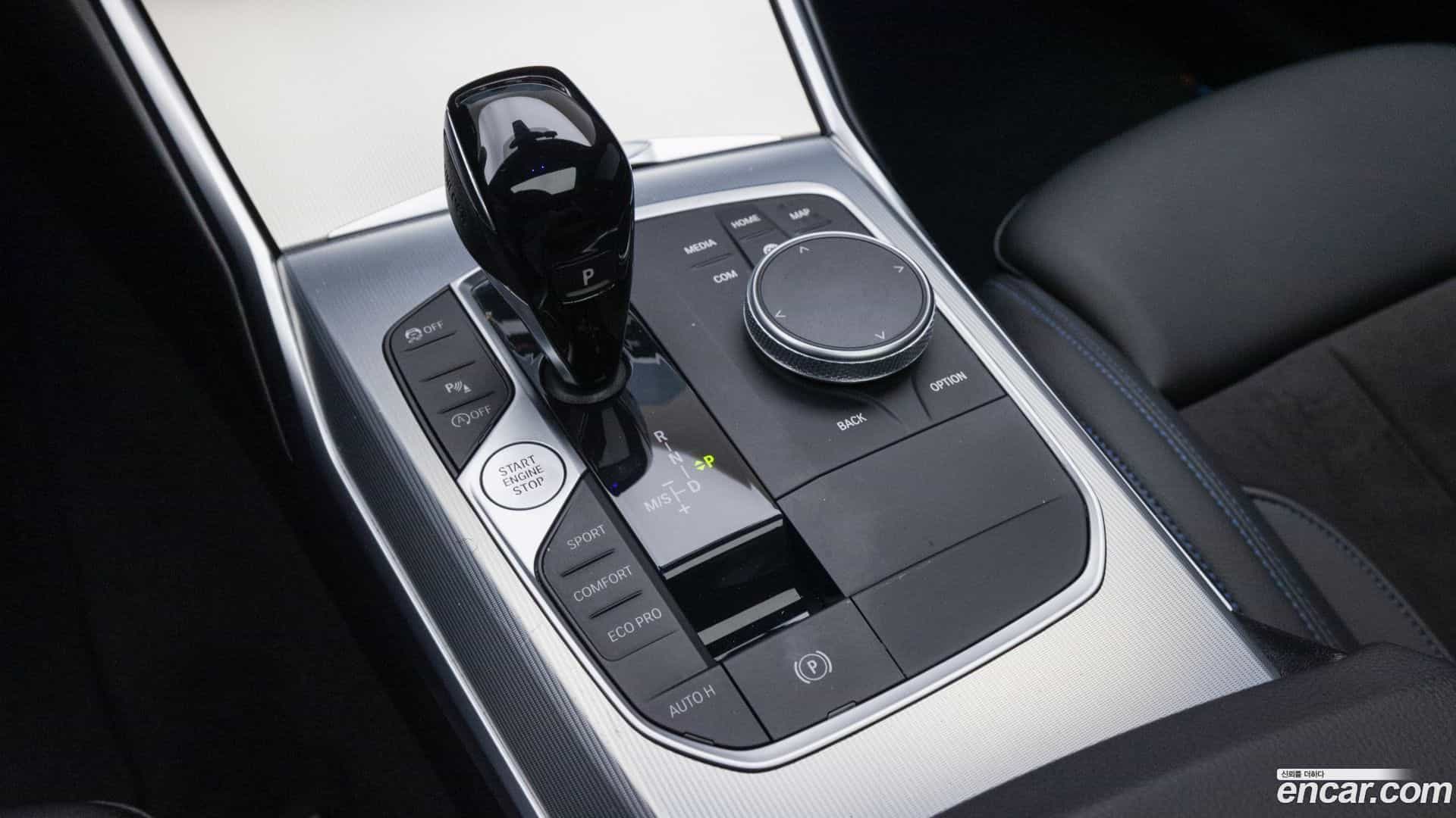 3-Series BMW 2022.4-INNER-009