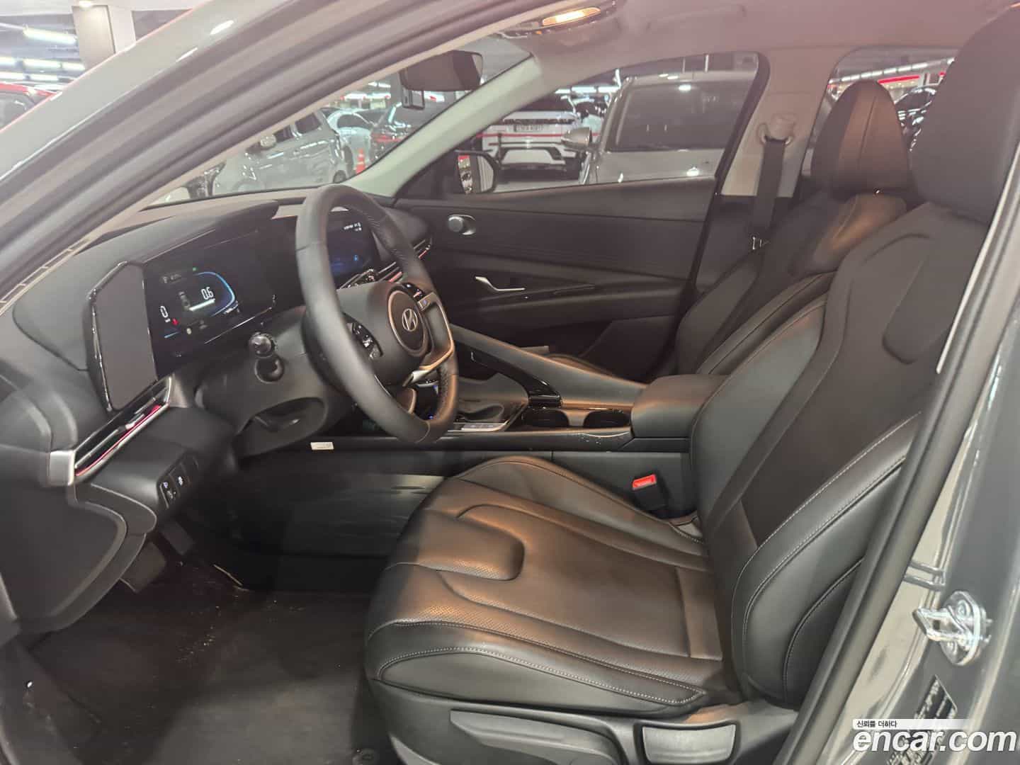 AVANTE Hyundai 2025.4-OPTION-018