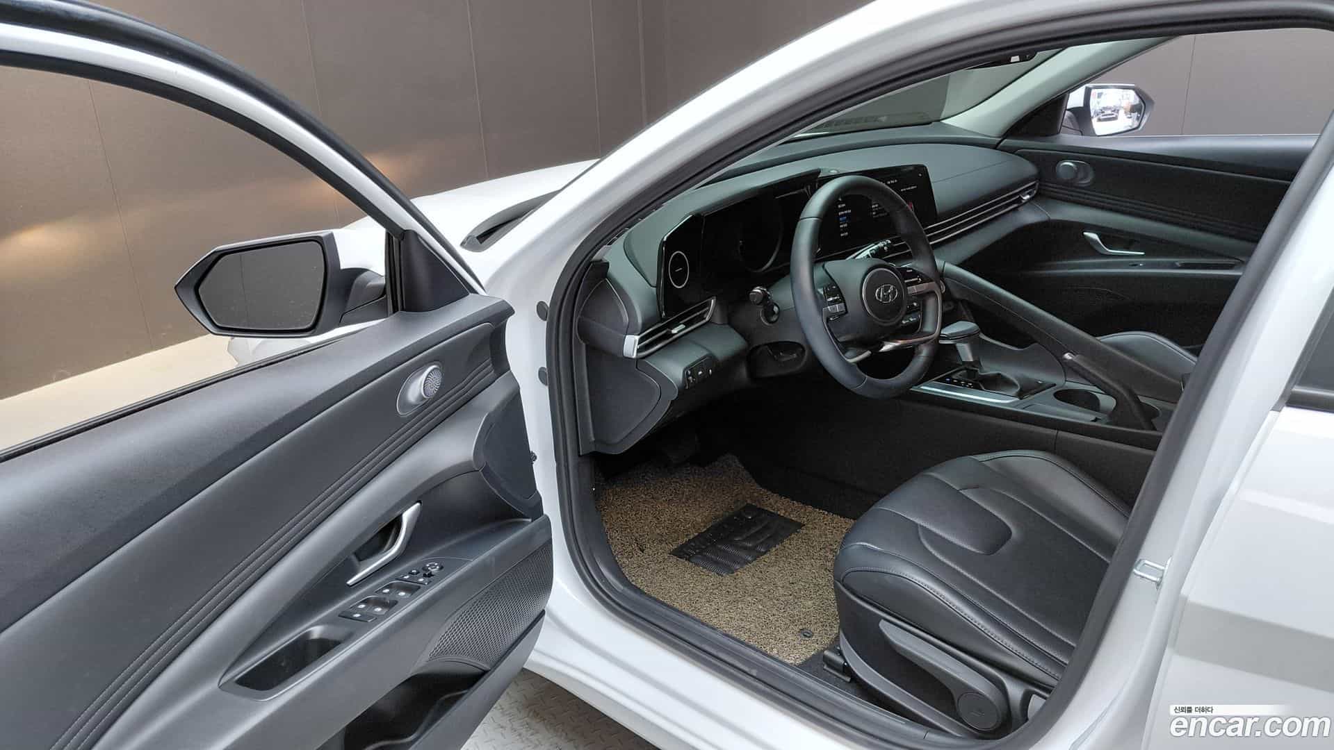 AVANTE Hyundai 2022.5-INNER-010