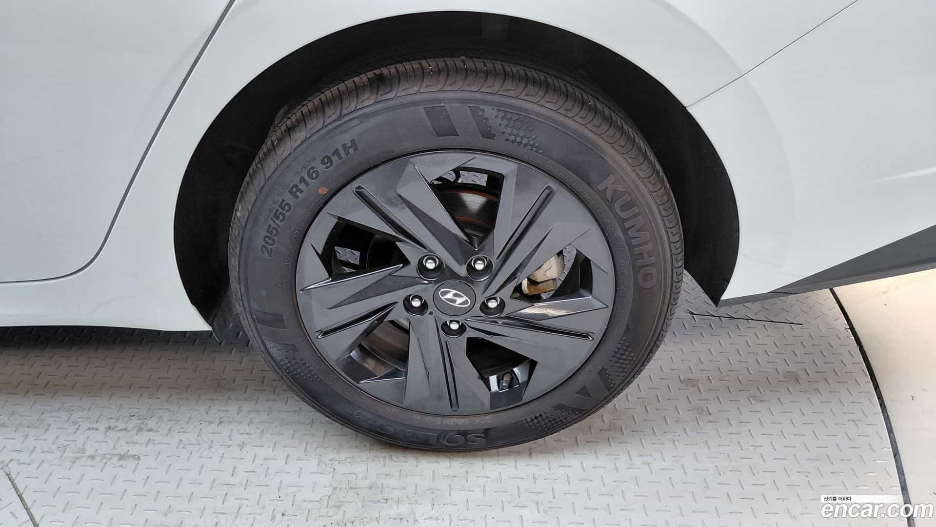 AVANTE Hyundai 2022.5-OUTER-031