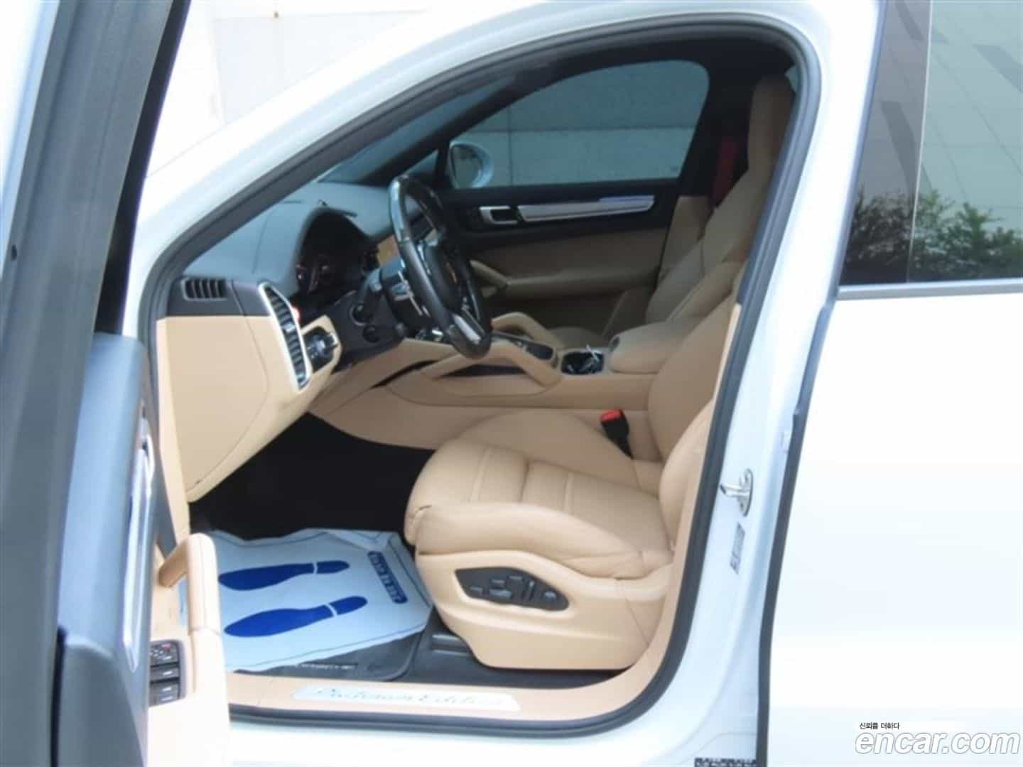Cayenne Porsche 2022.6-INNER-009