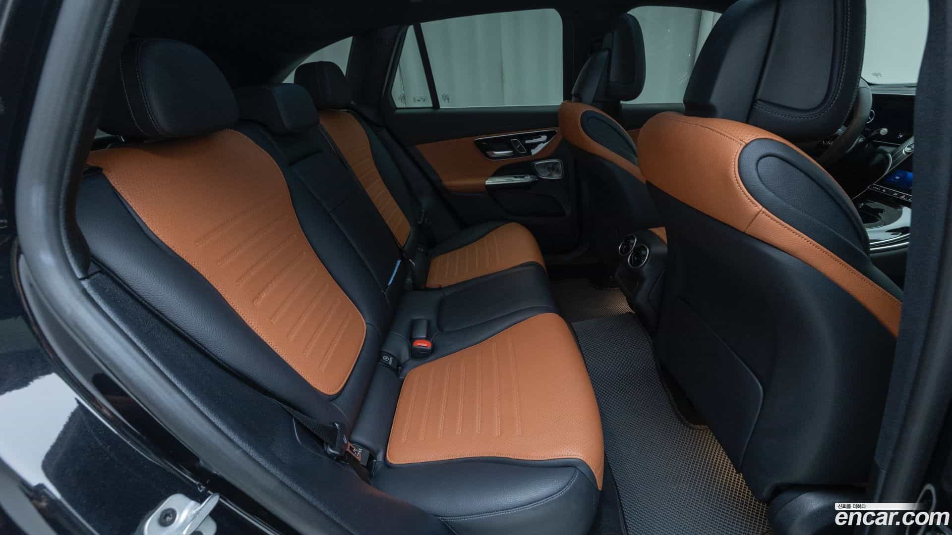 GLC-Class Mercedes-Benz 2023.7-OPTION-015
