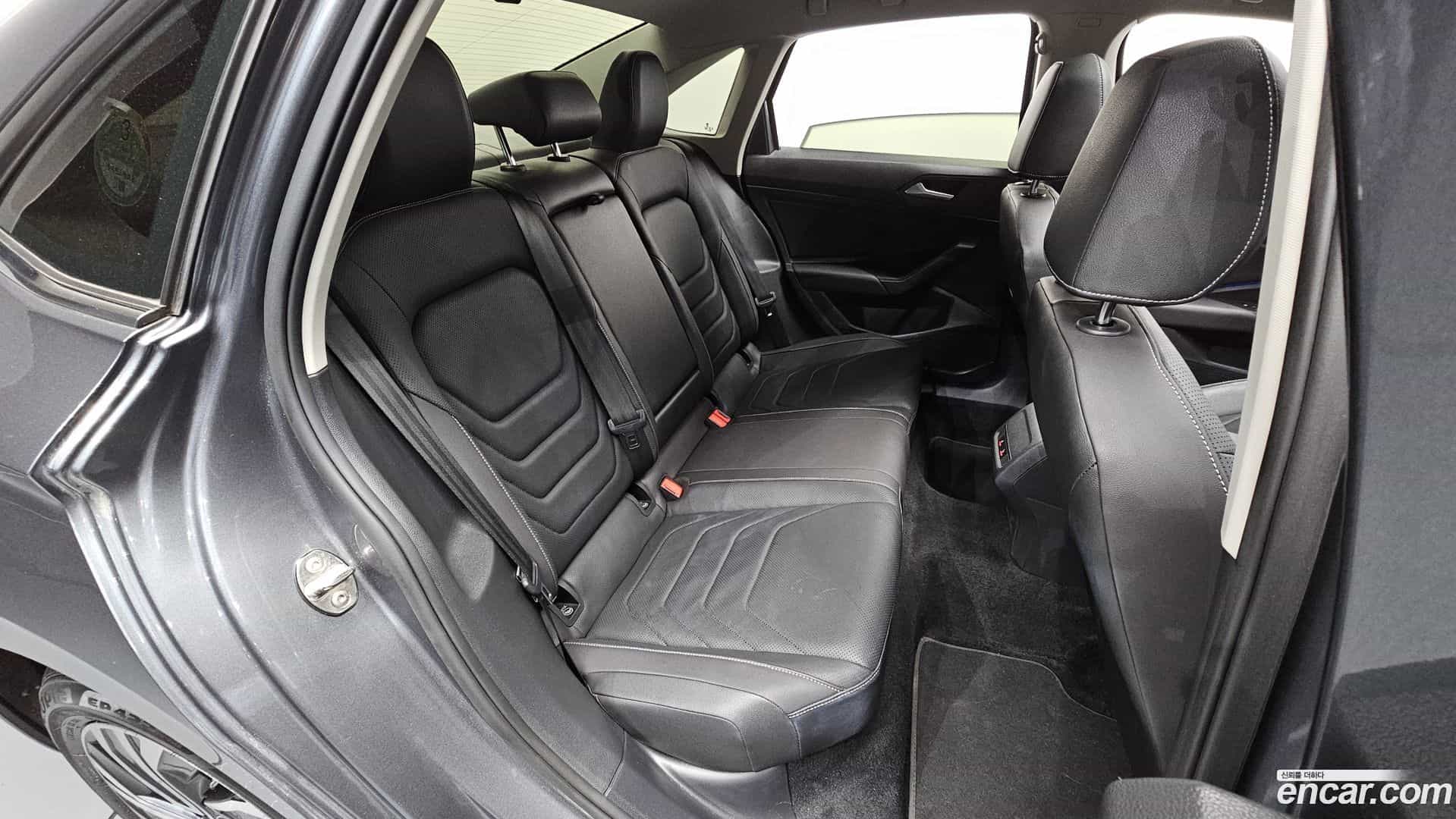 Jetta Volkswagen 2021.1-OPTION-015