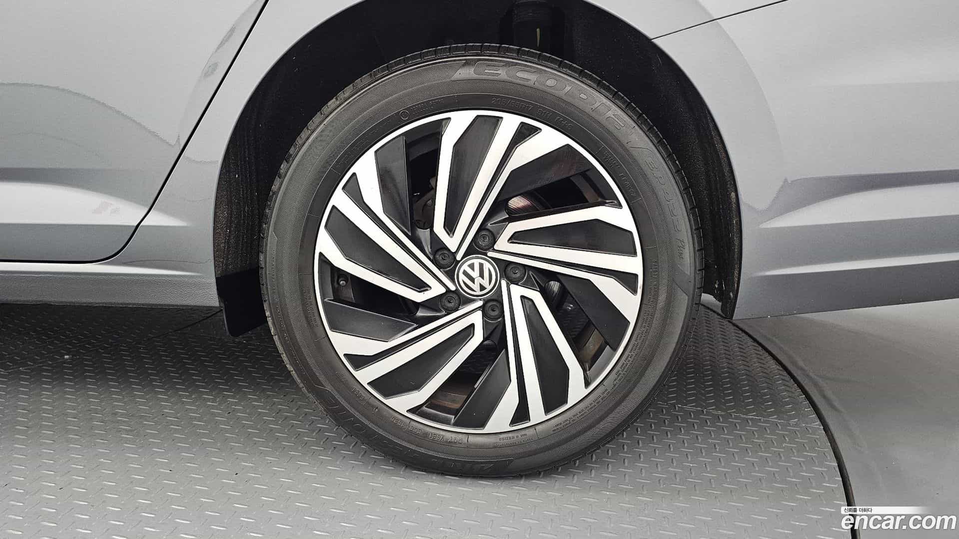 Jetta Volkswagen 2021.1-OUTER-031