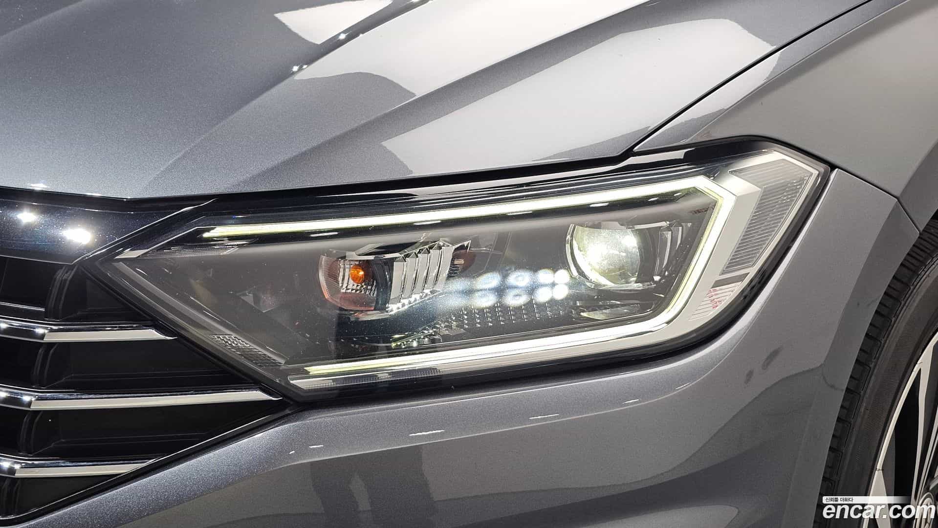 Jetta Volkswagen 2021.1-OUTER-032