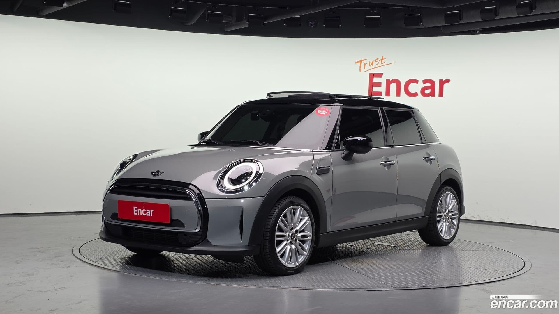 Main__Slider__Photo:Cooper Mini 2022.0-0