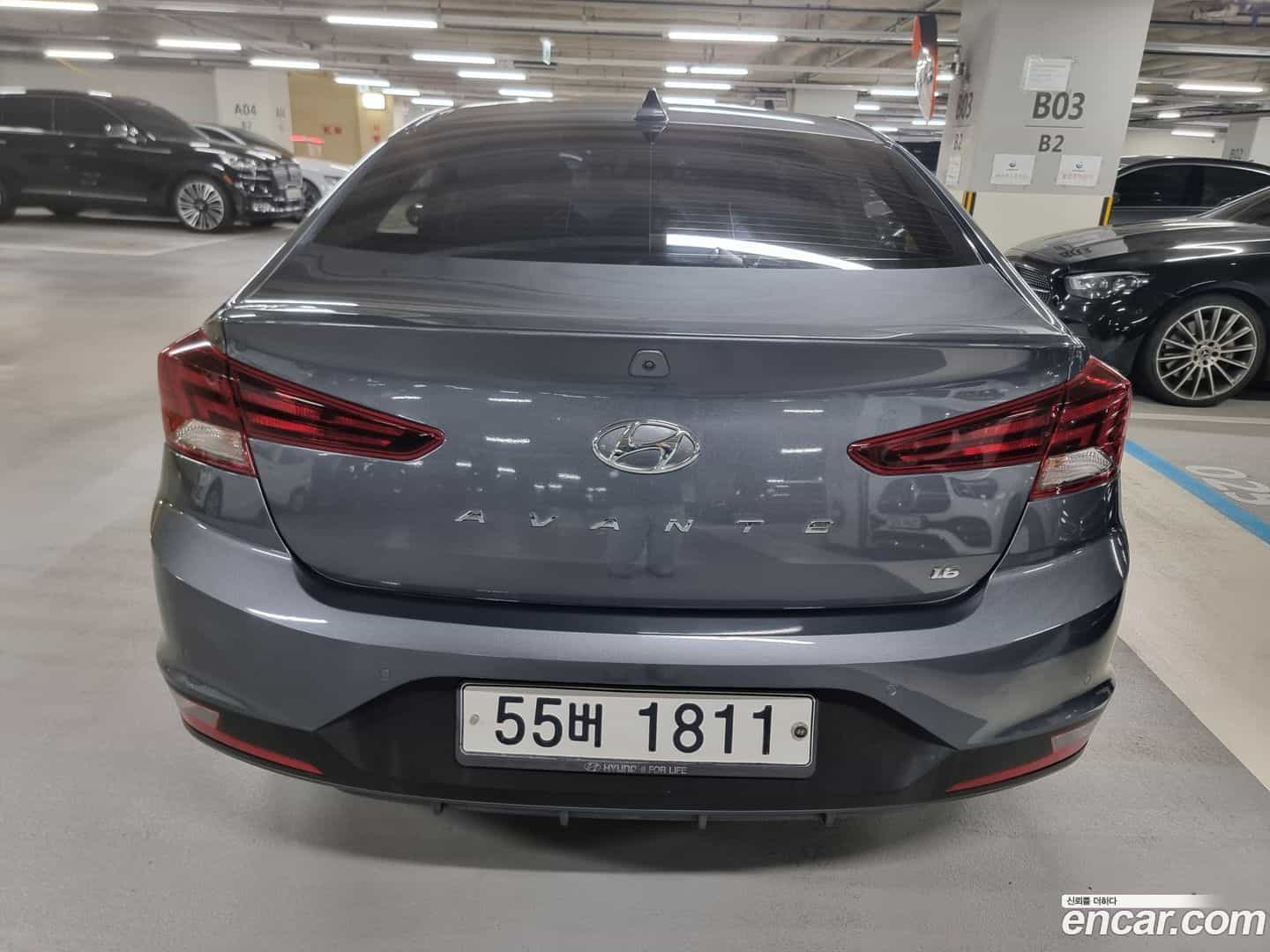 AVANTE Hyundai 2018.9-OUTER-002