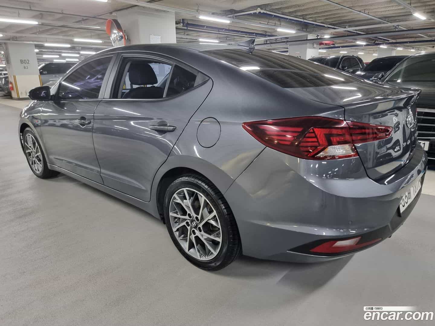 AVANTE Hyundai 2018.9-OUTER-004