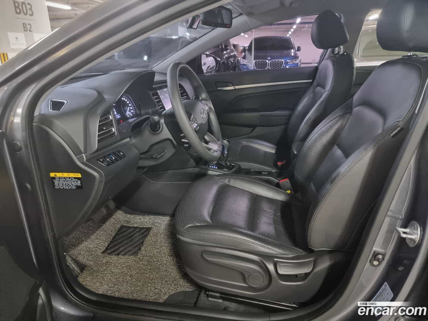 AVANTE Hyundai 2018.9-INNER-008