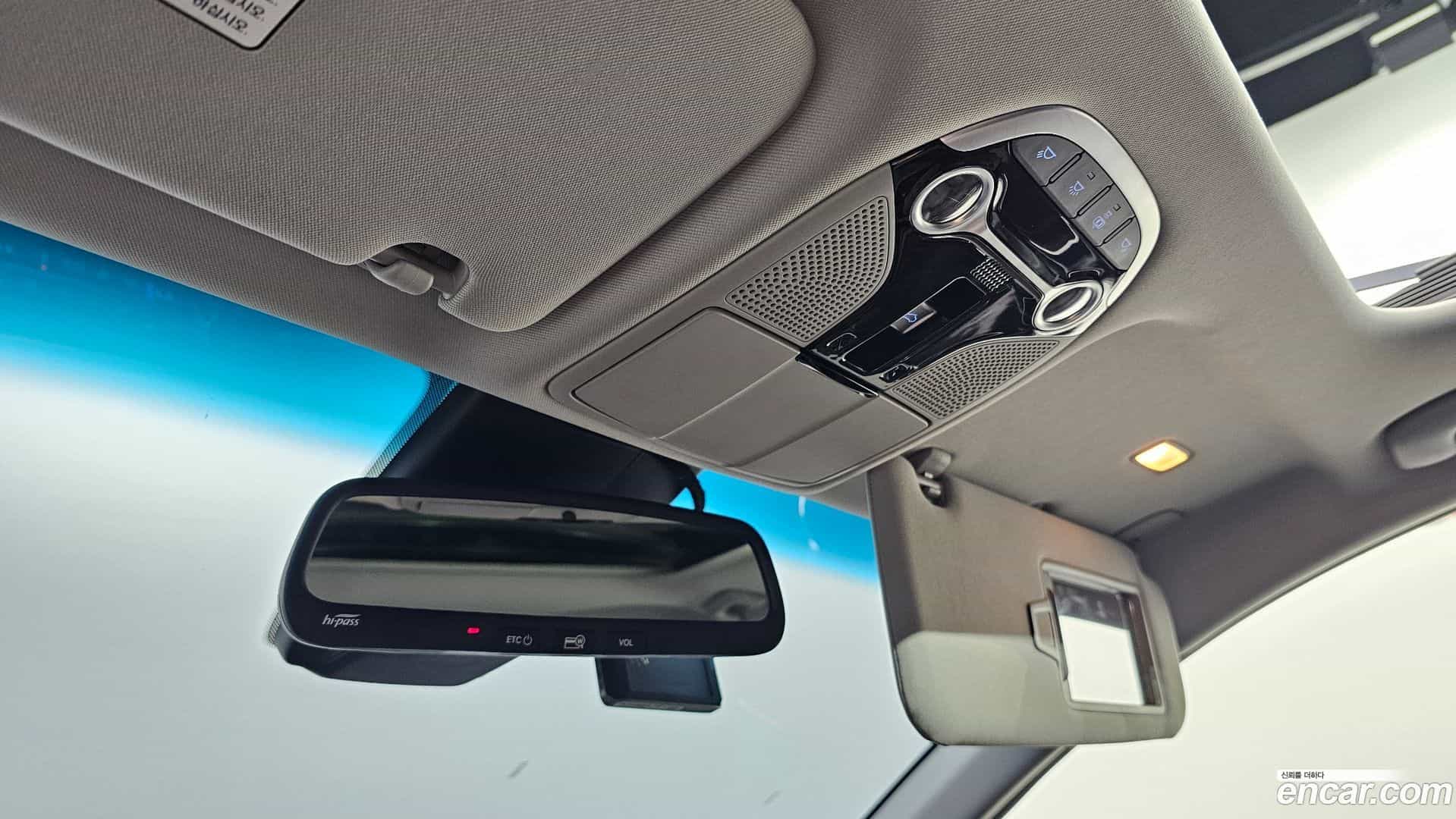 Grandeur Hyundai 2017.4-OPTION-024