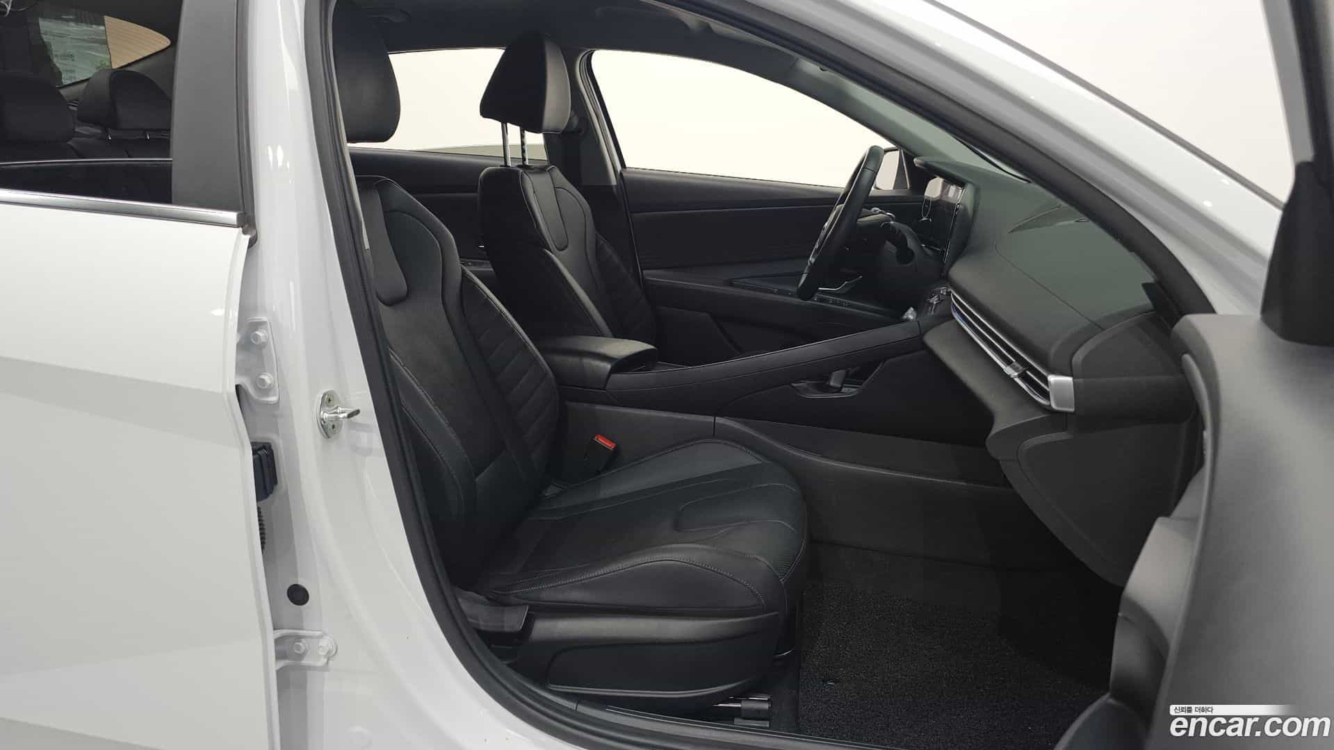 AVANTE Hyundai 2020.3-INNER-010