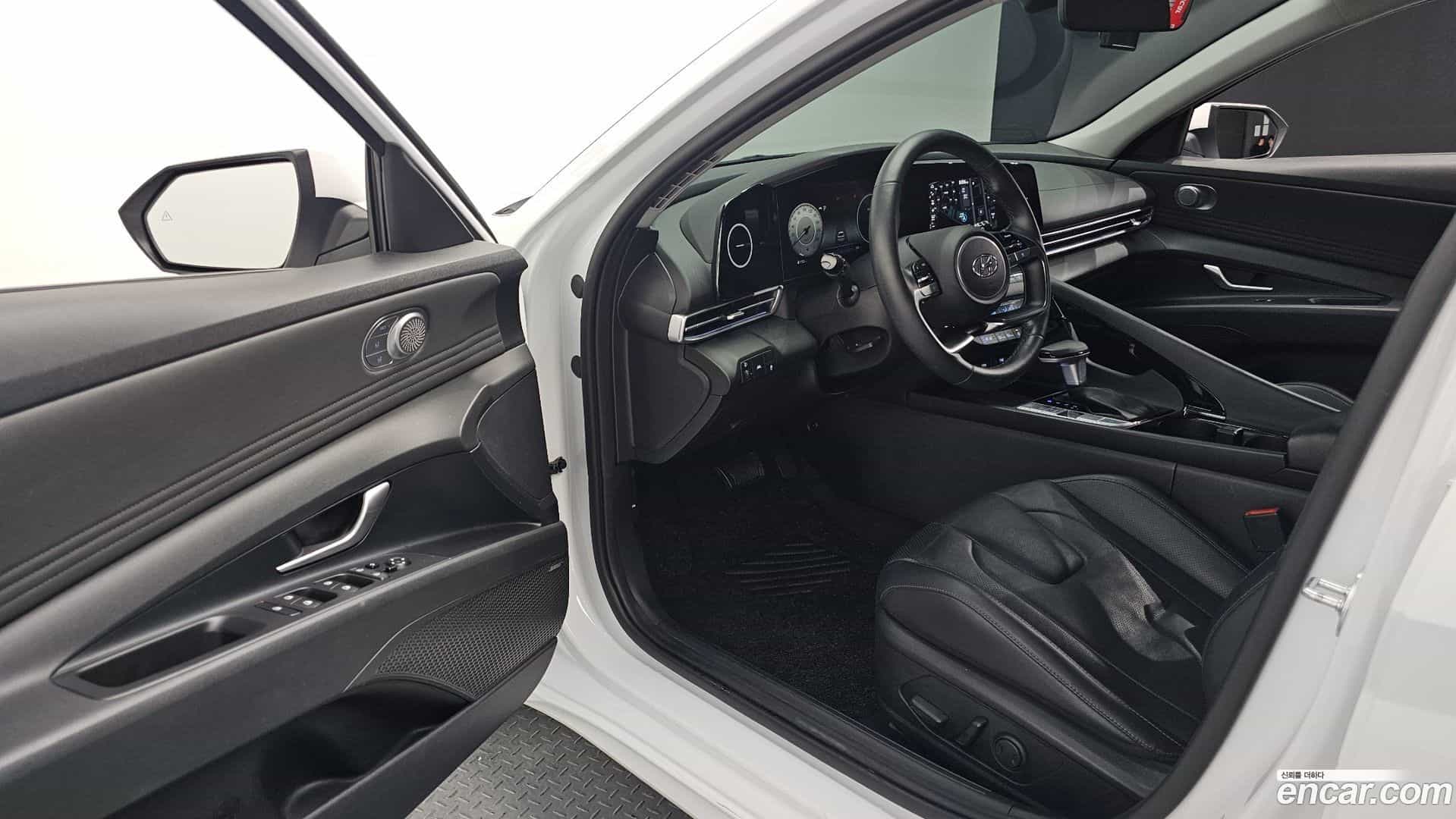 AVANTE Hyundai 2020.3-OPTION-015