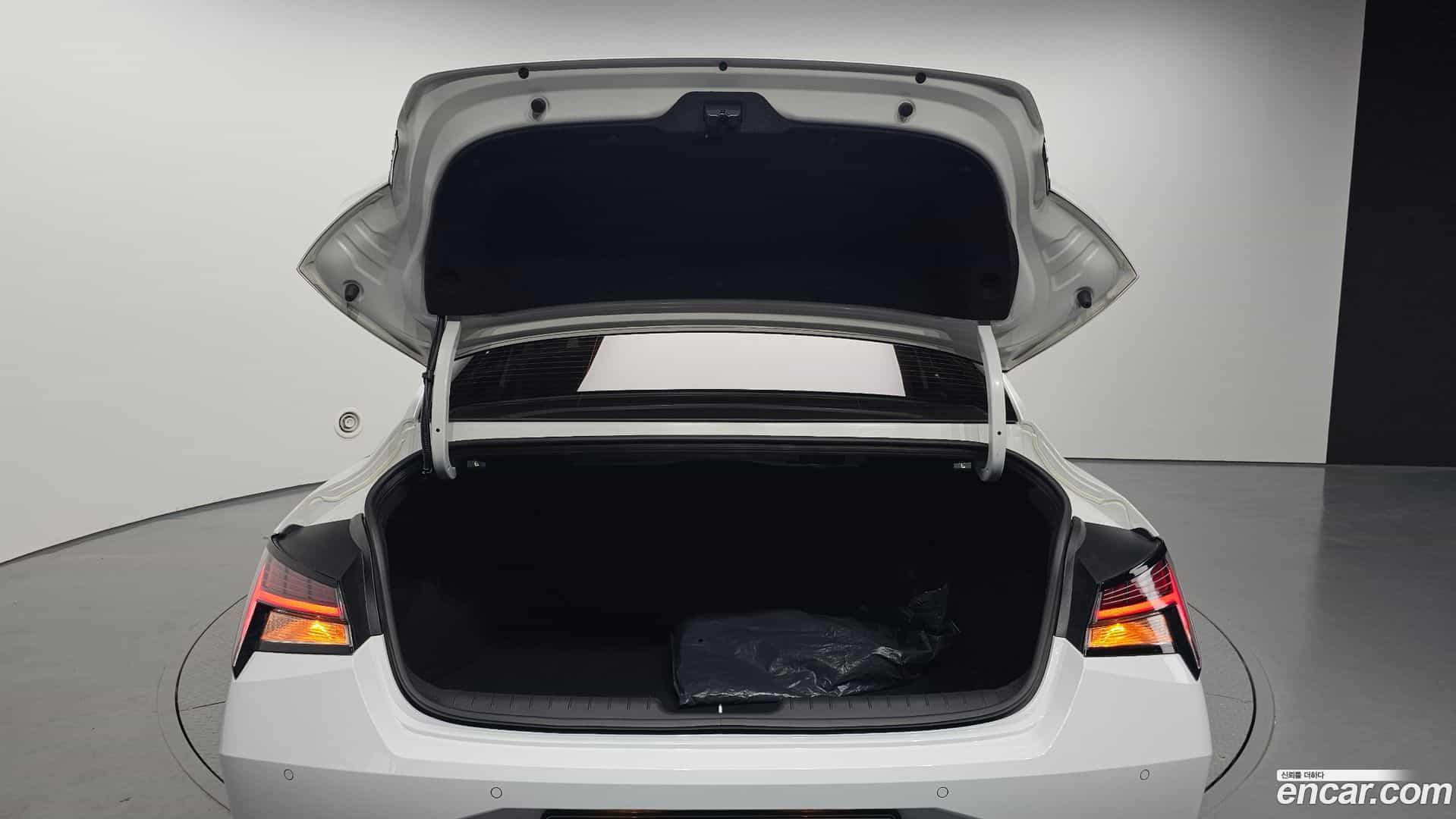 AVANTE Hyundai 2020.3-OPTION-024