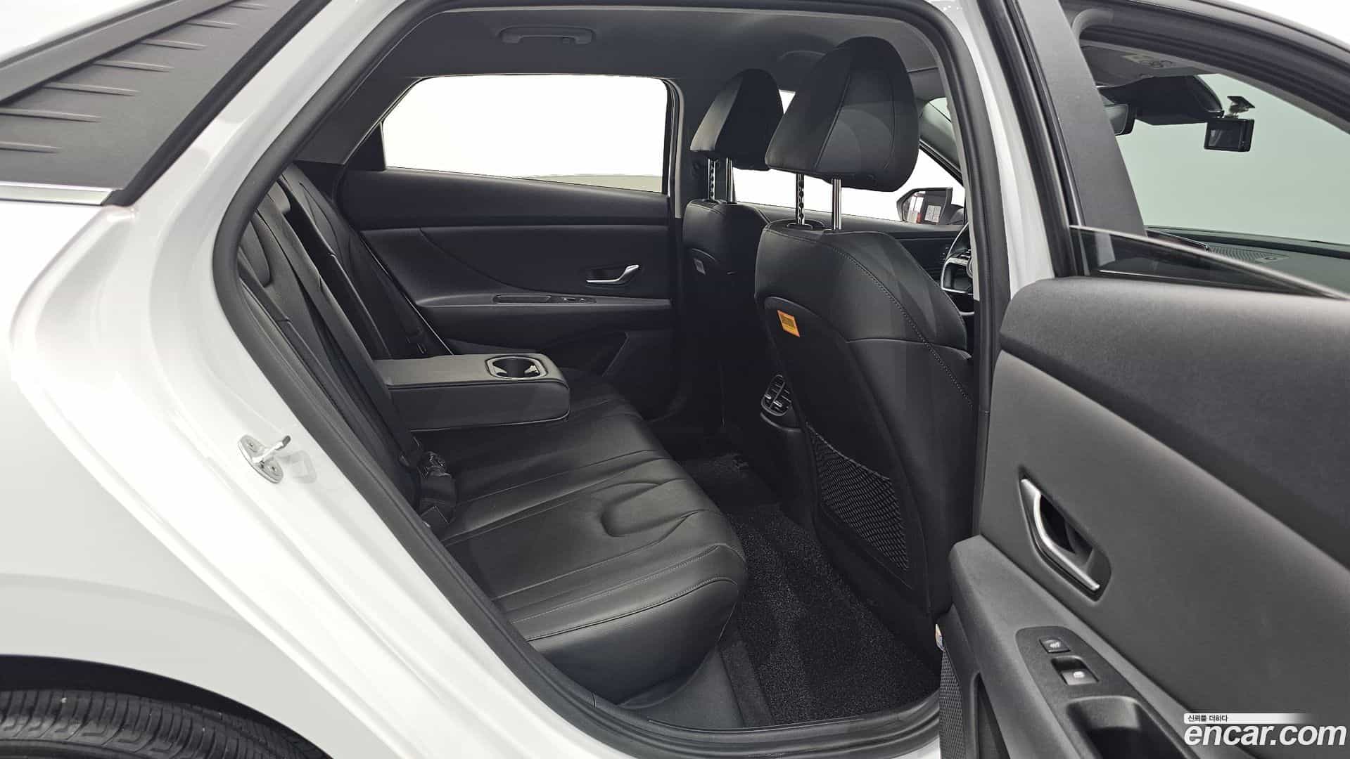 AVANTE Hyundai 2020.3-INNER-036