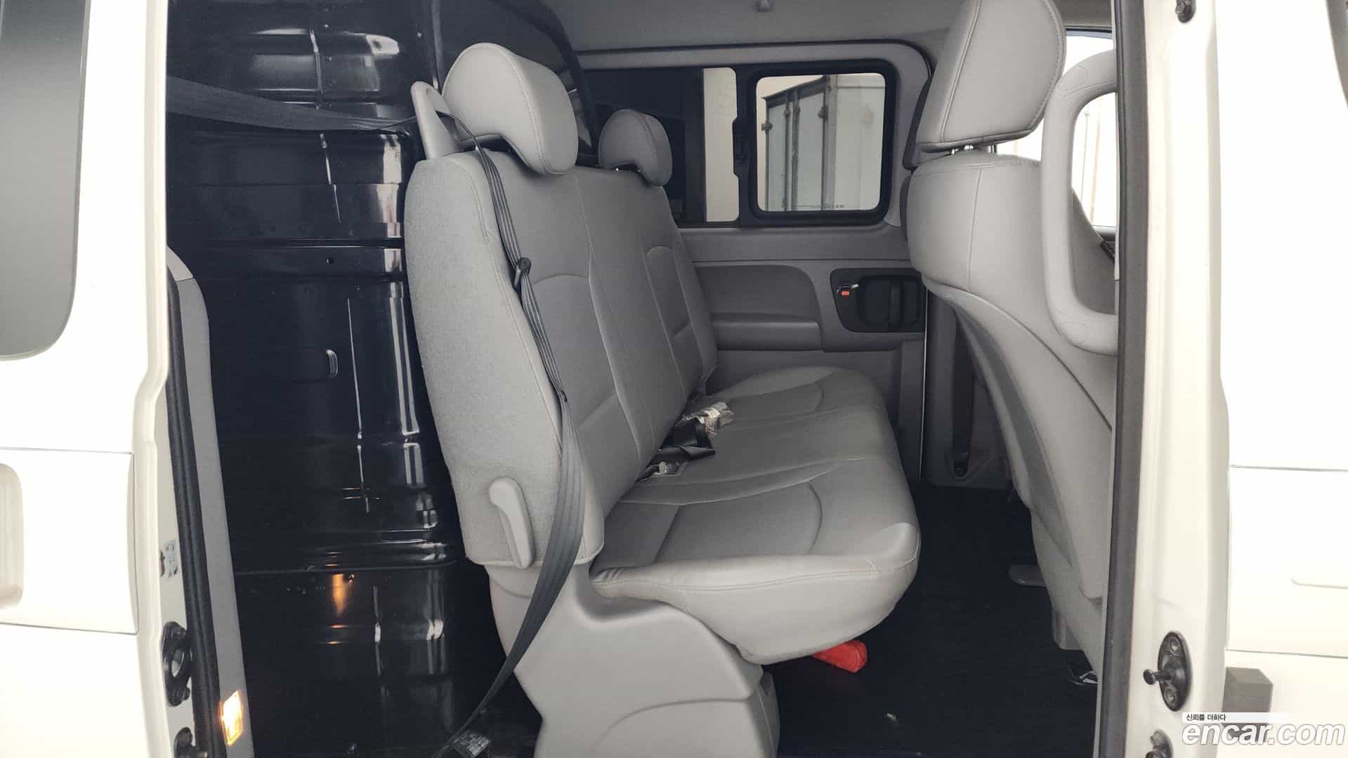 Starex Hyundai 2021.2-OPTION-015