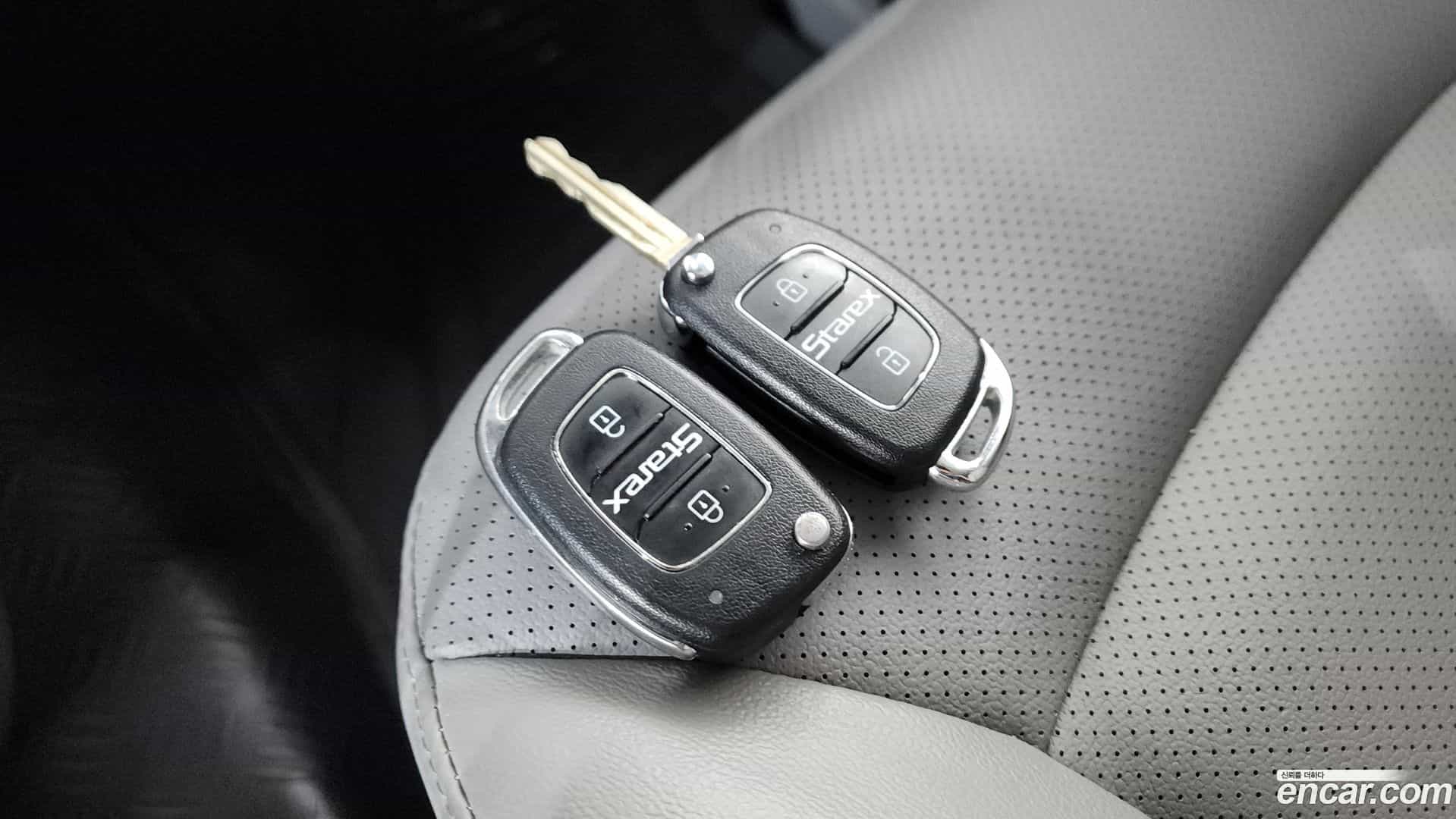 Starex Hyundai 2021.2-OPTION-018