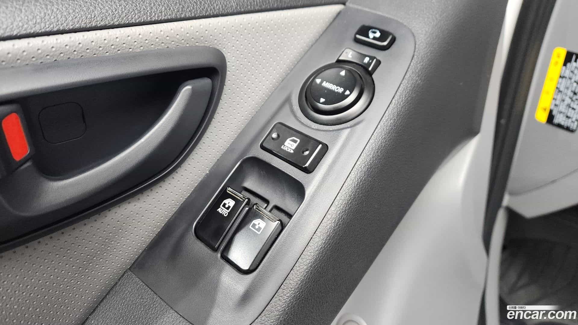 Starex Hyundai 2021.2-OPTION-040