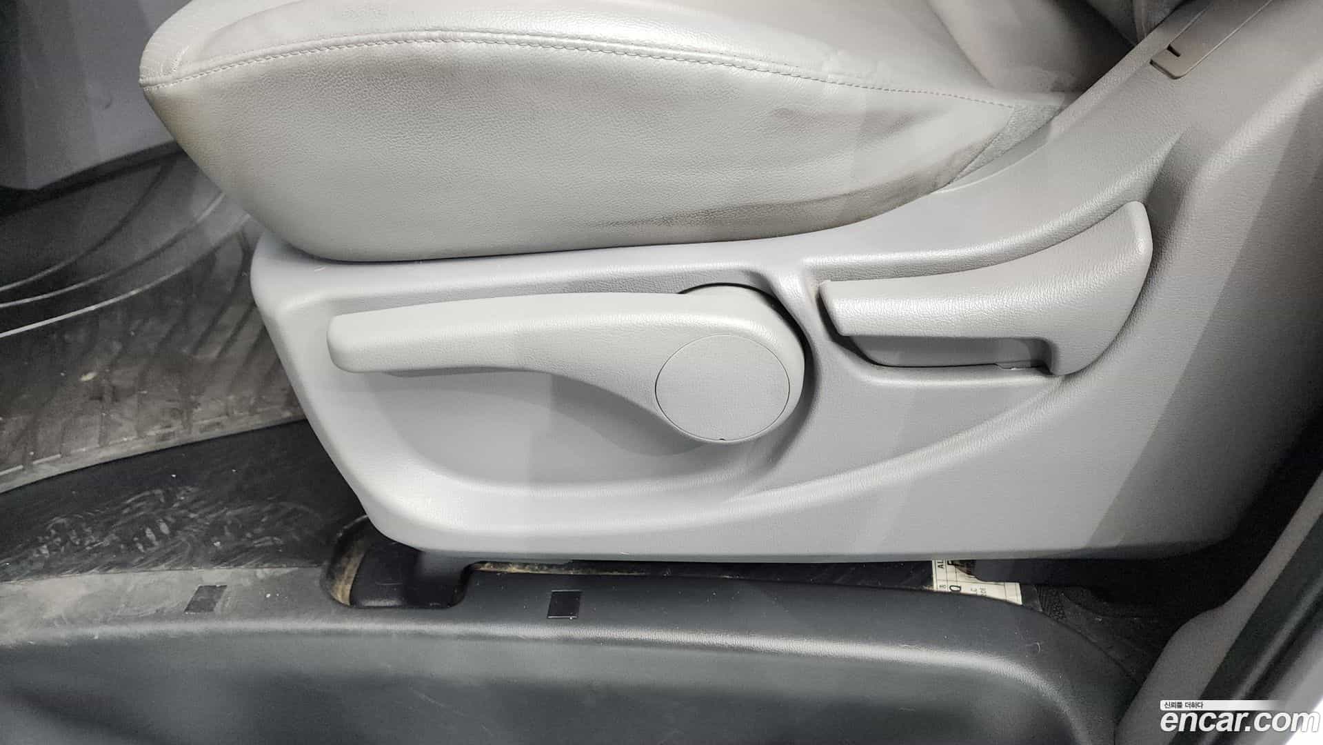 Starex Hyundai 2021.2-OPTION-044