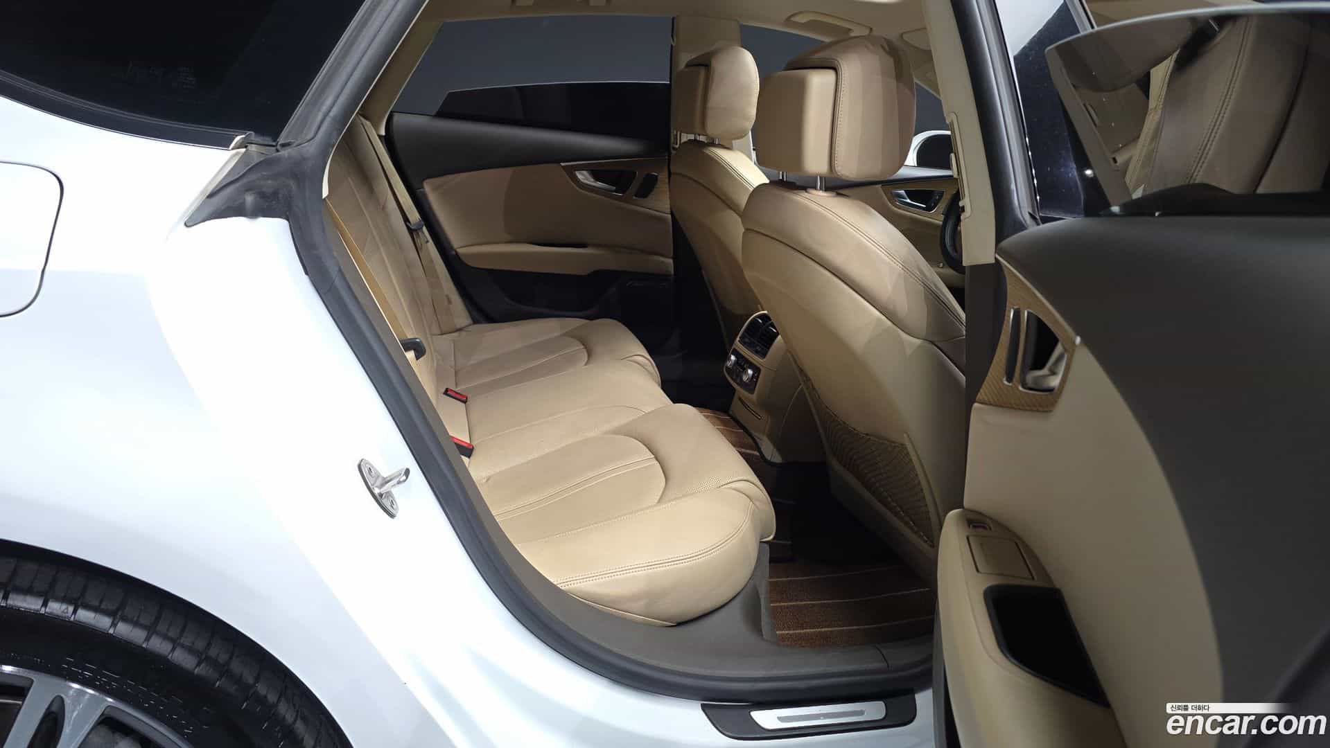 A7 Audi 2014.8-OPTION-016