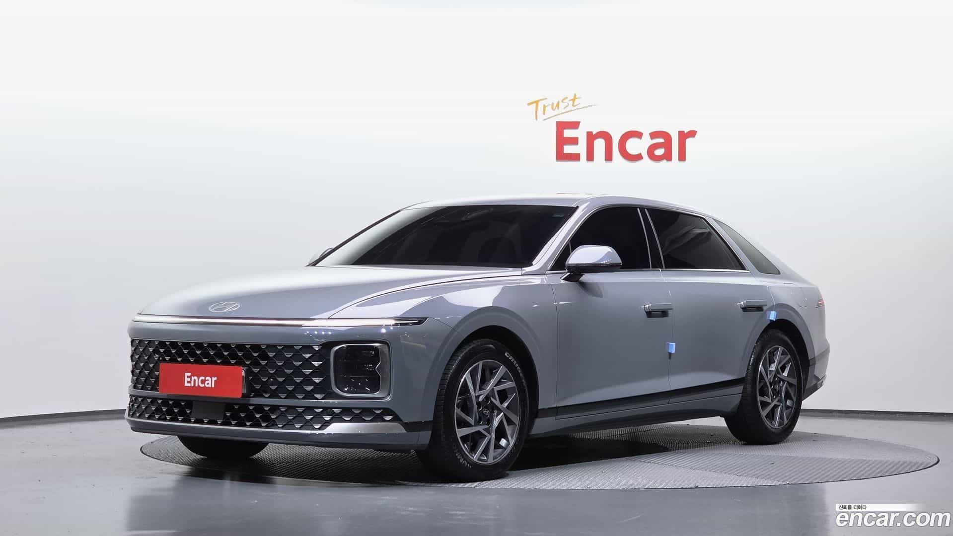 Grandeur Hyundai 2023.10-OUTER-001