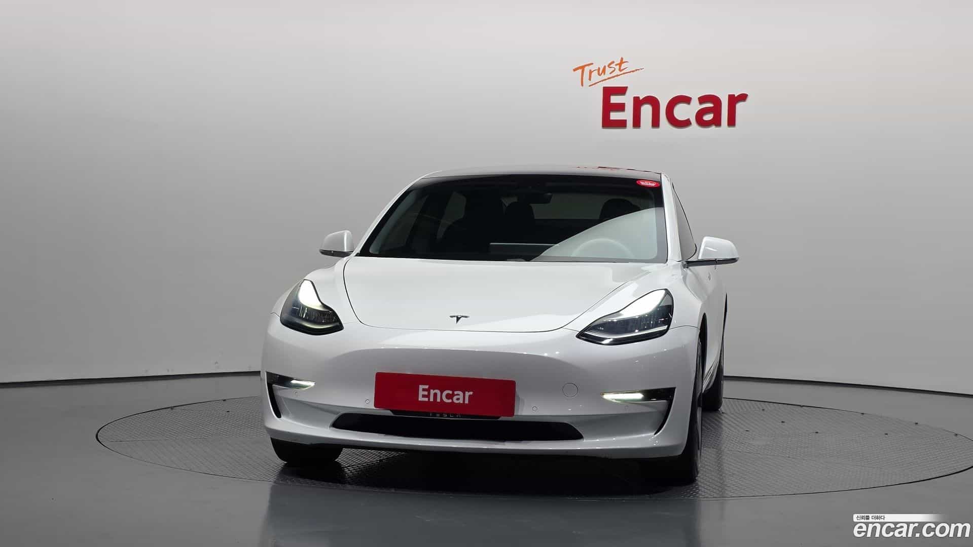 Model 3 Tesla 2020.6-OUTER-003