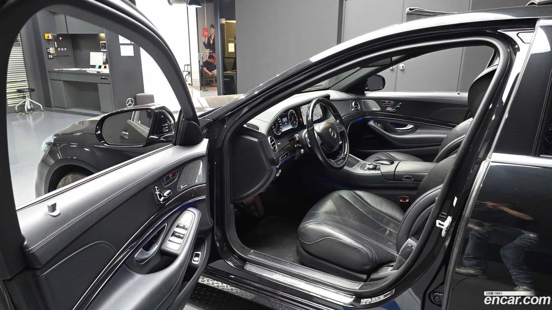 S-Class Mercedes-Benz 2017.0-INNER-010