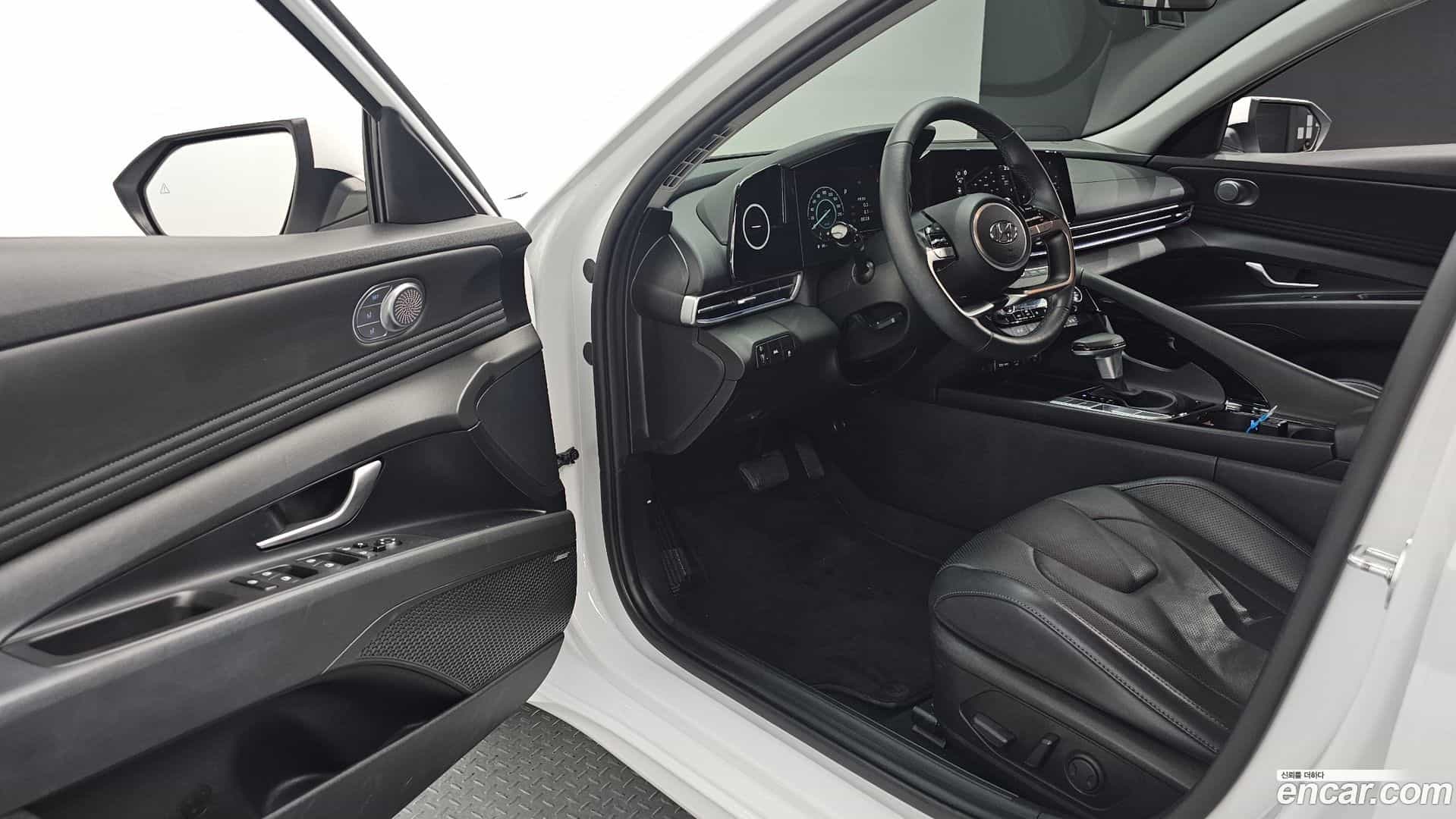 AVANTE Hyundai 2021.0-OPTION-016