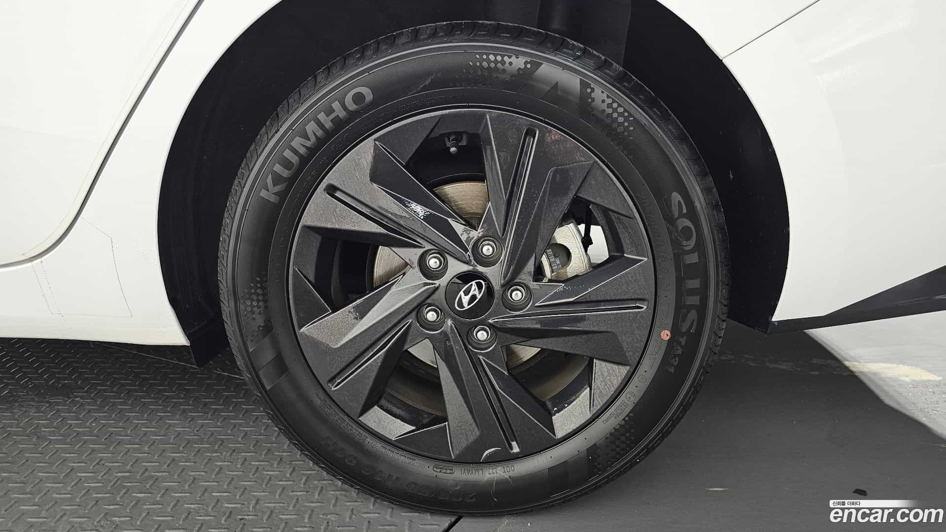 AVANTE Hyundai 2021.0-OUTER-031