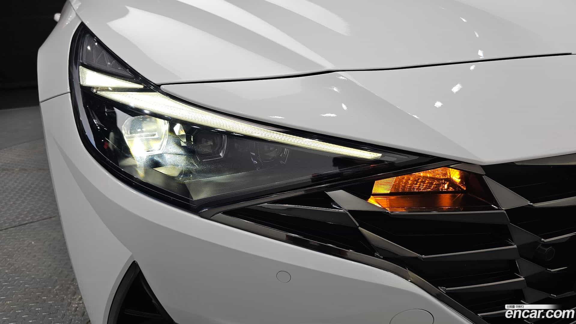 AVANTE Hyundai 2021.0-OUTER-032
