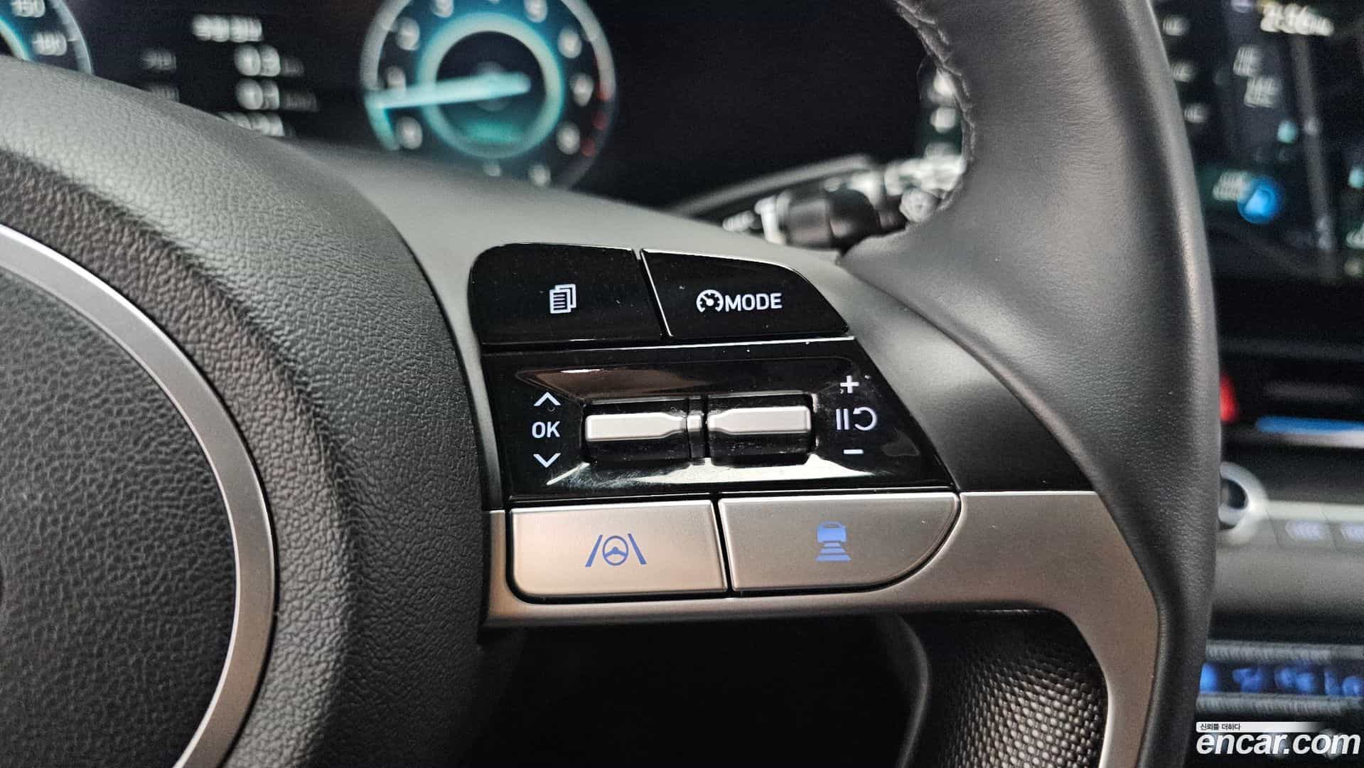 AVANTE Hyundai 2021.0-OPTION-042
