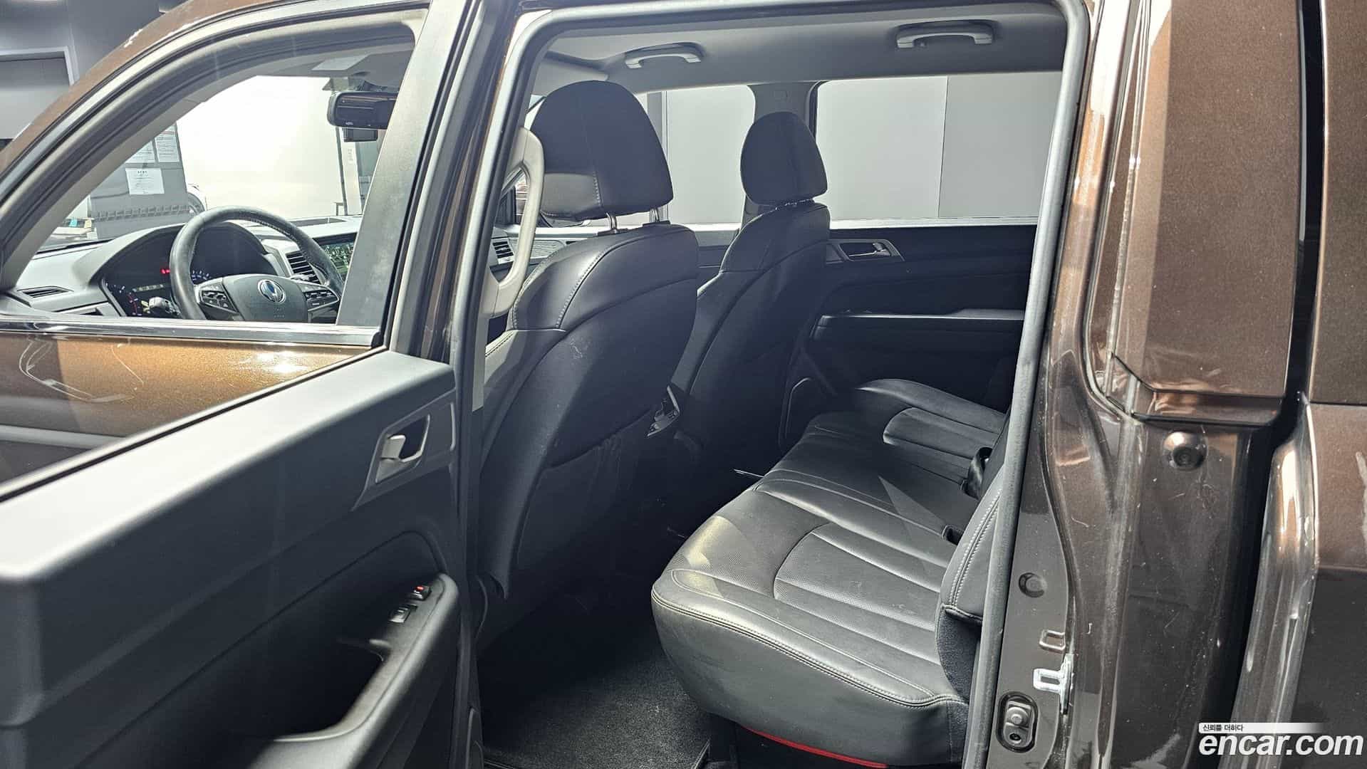 Rexton KG Mobility 2018.5-INNER-036