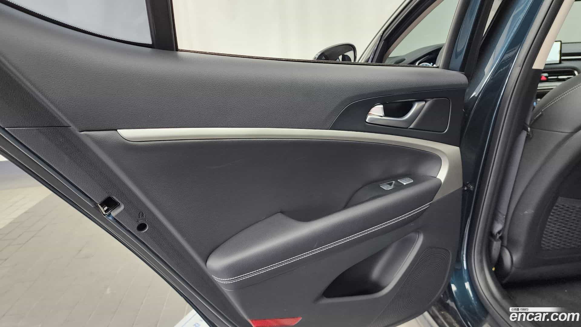 G70 Genesis 2023.8-INNER-035