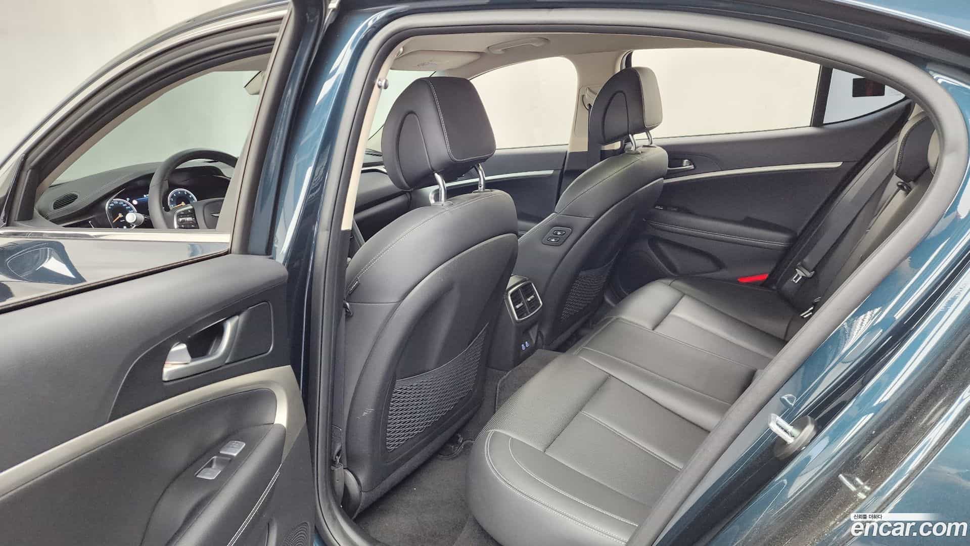 G70 Genesis 2023.8-INNER-036