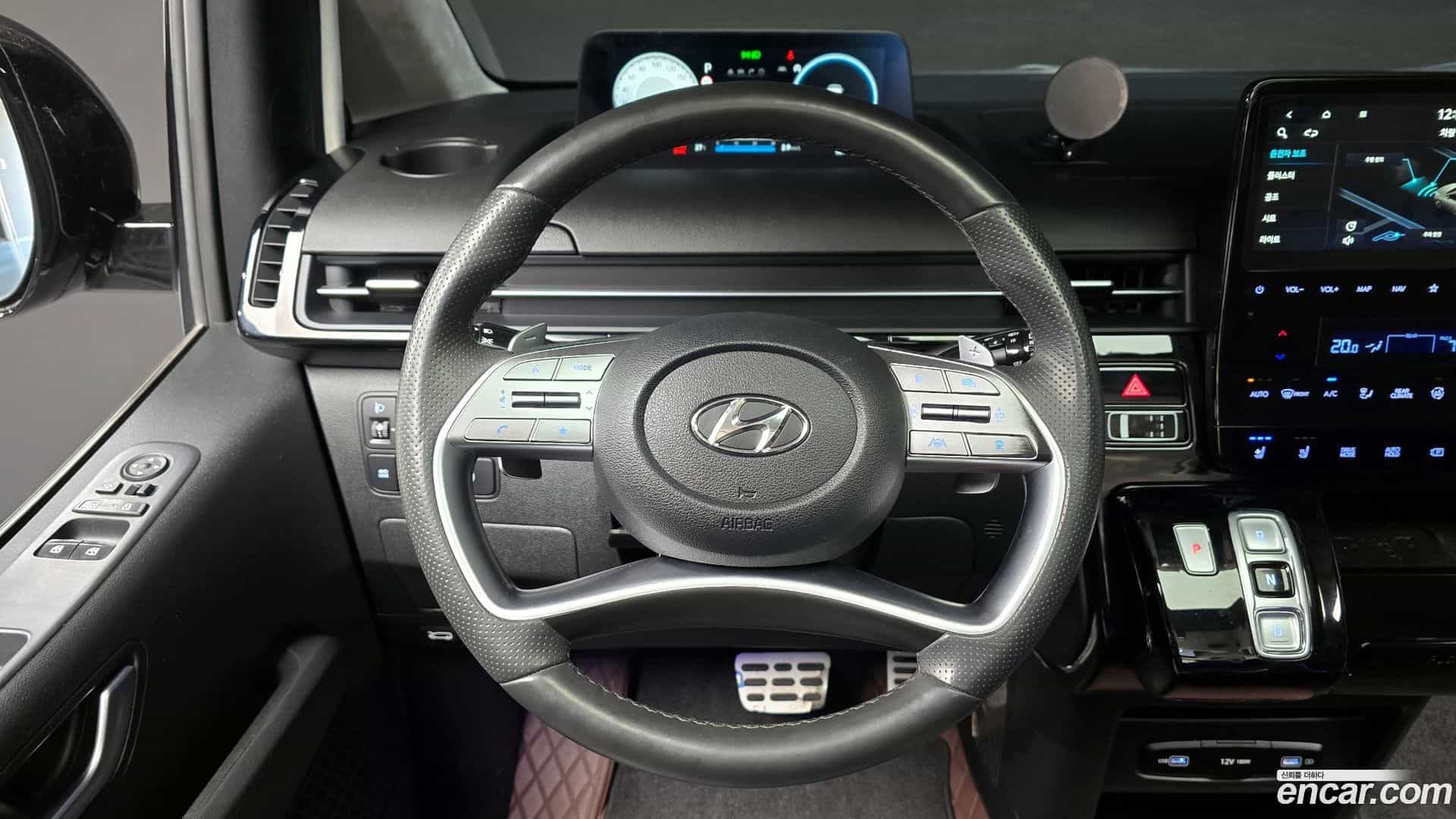 Staria Hyundai 2023.4-OPTION-017