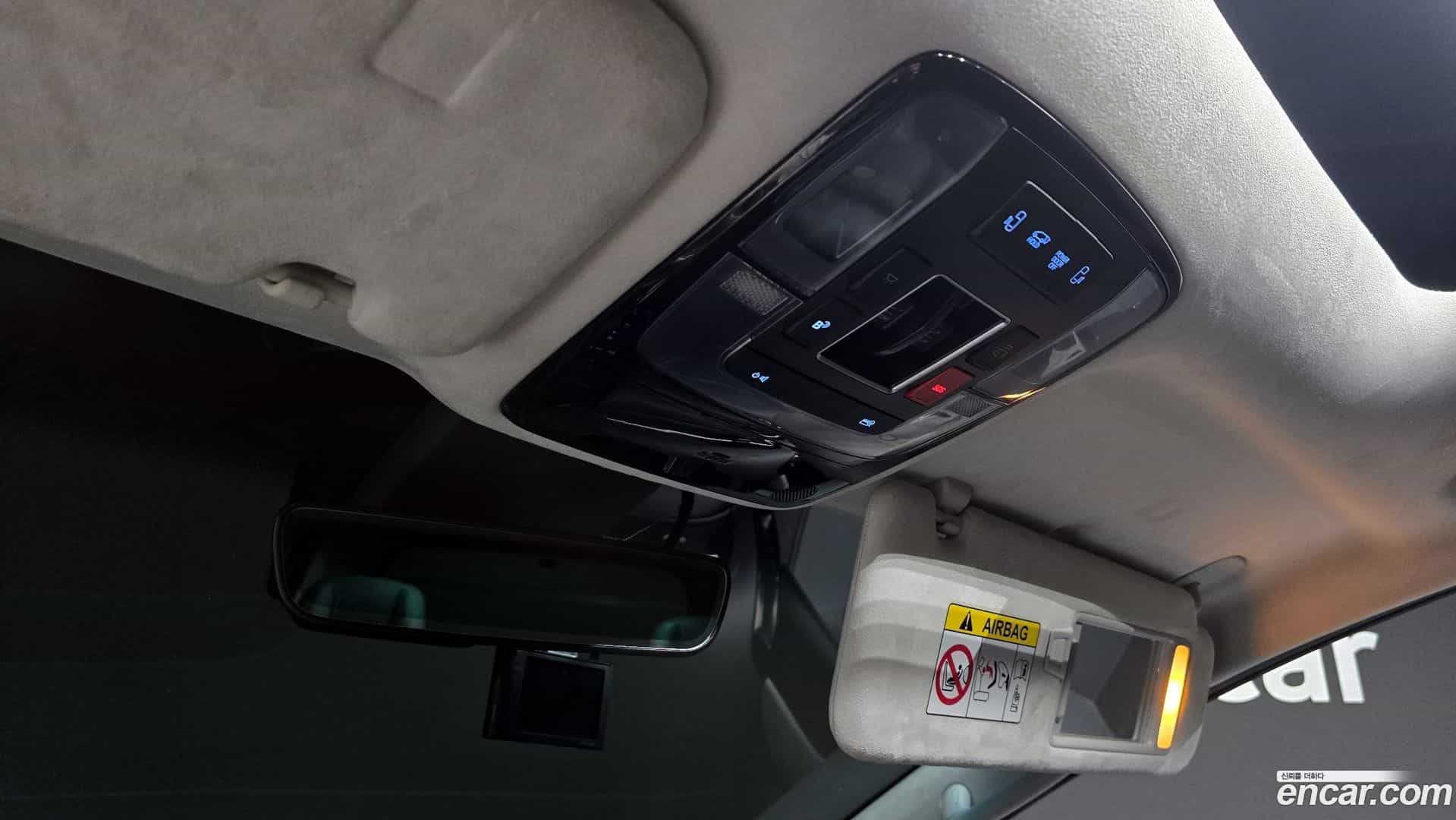 Staria Hyundai 2023.4-OPTION-024
