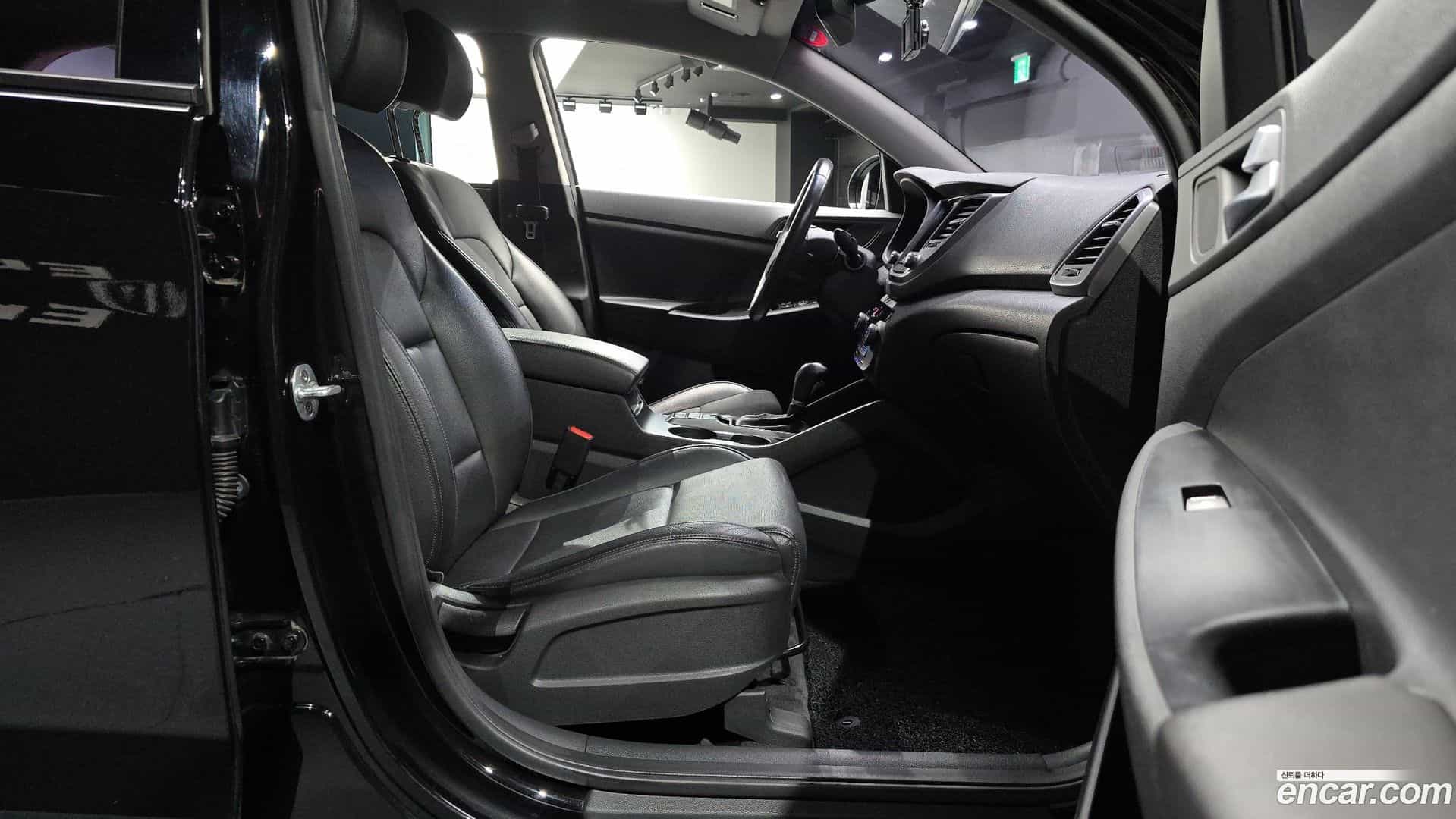 Tucson Hyundai 2016.11-INNER-036