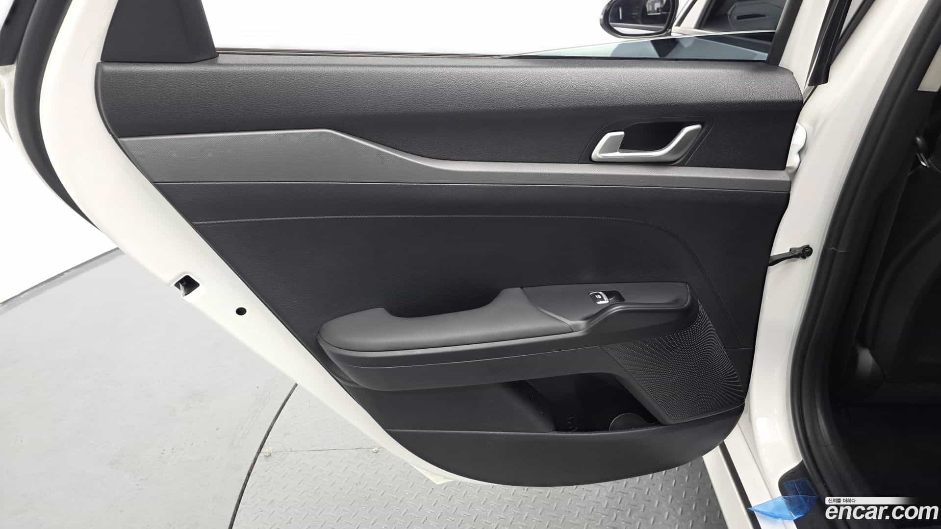 K5 Kia 2023.10-INNER-035