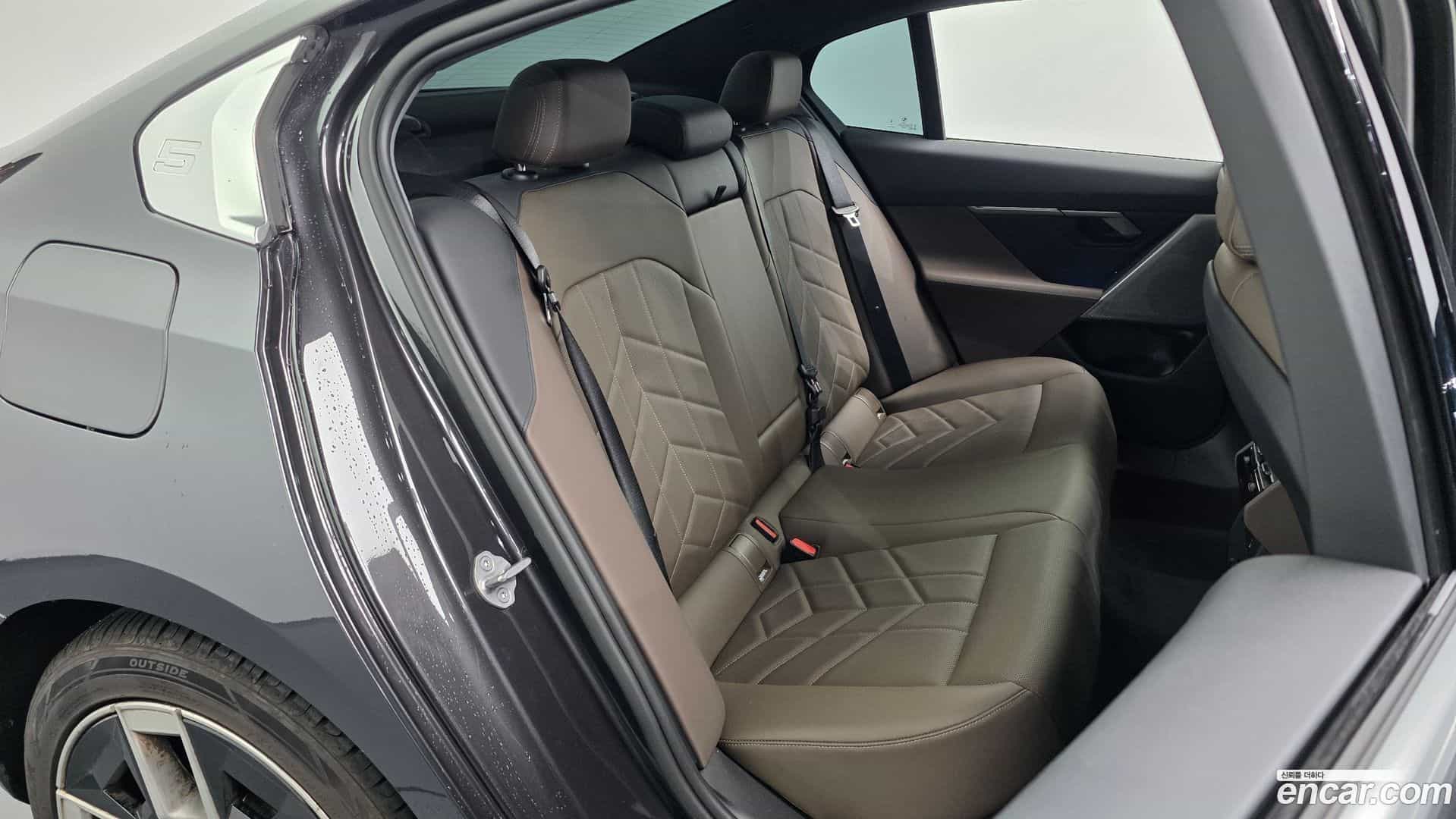 5-Series BMW 2023.10-OPTION-015