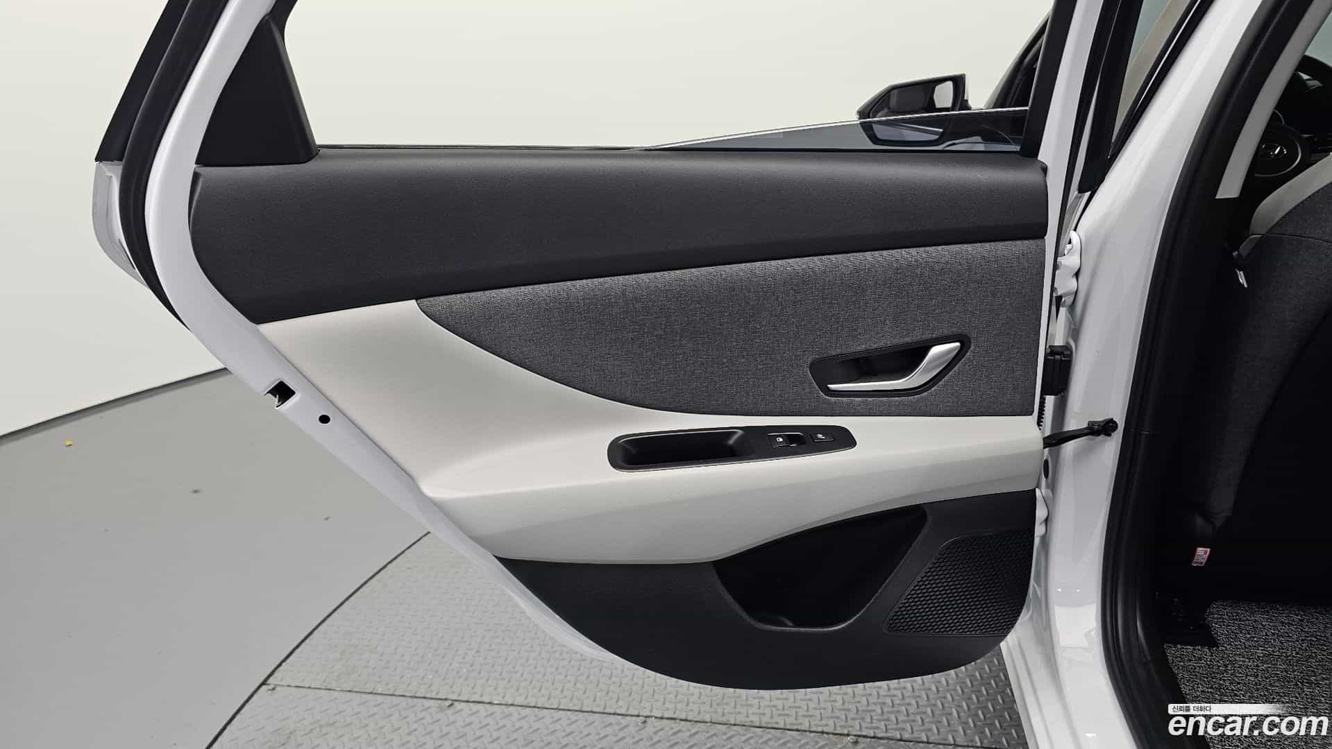AVANTE Hyundai 2020.5-INNER-035